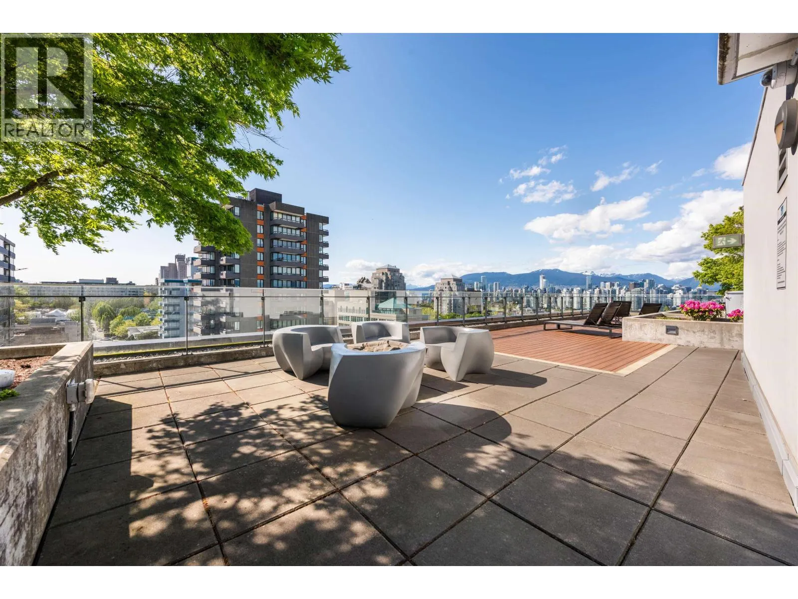 309 2888 CAMBIE STREET