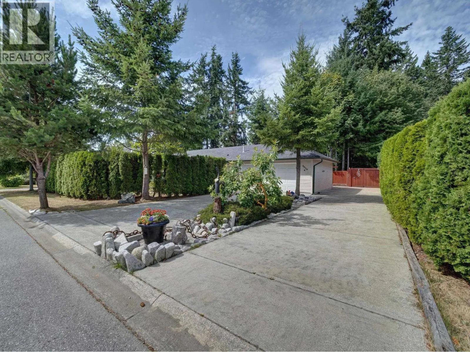 5629 CURTIS PLACE
