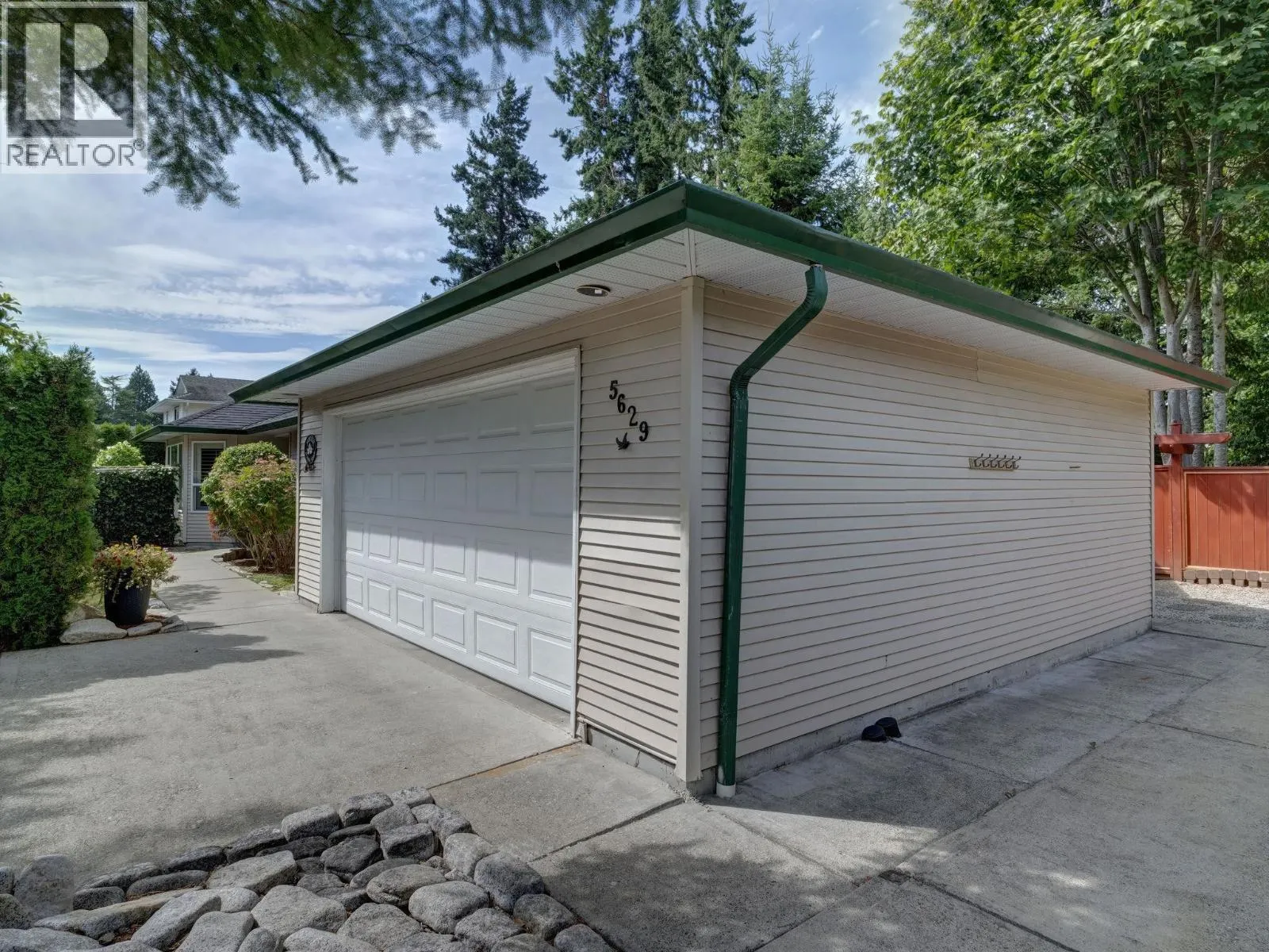 5629 CURTIS PLACE