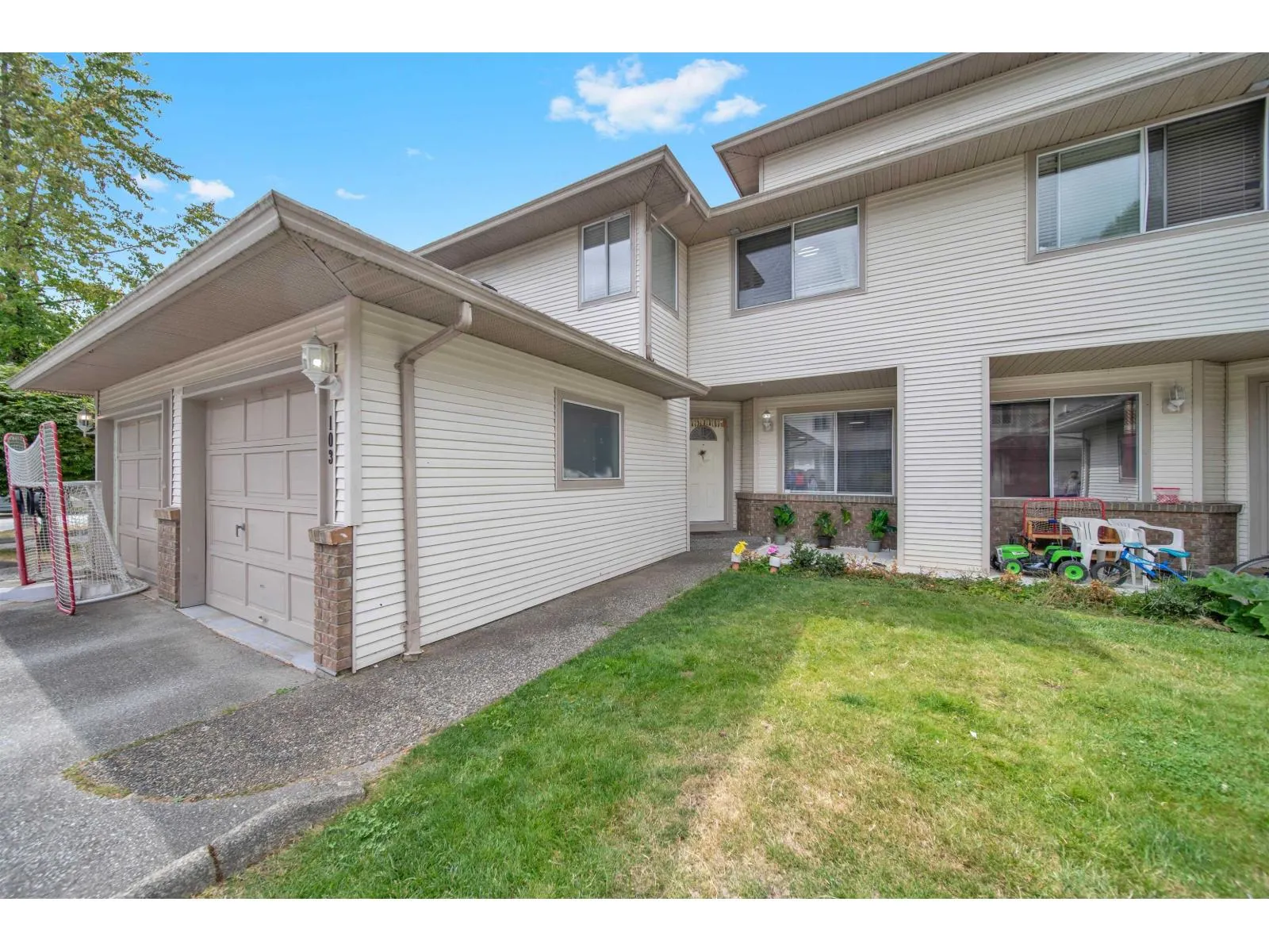 103 16275 85 AVENUE