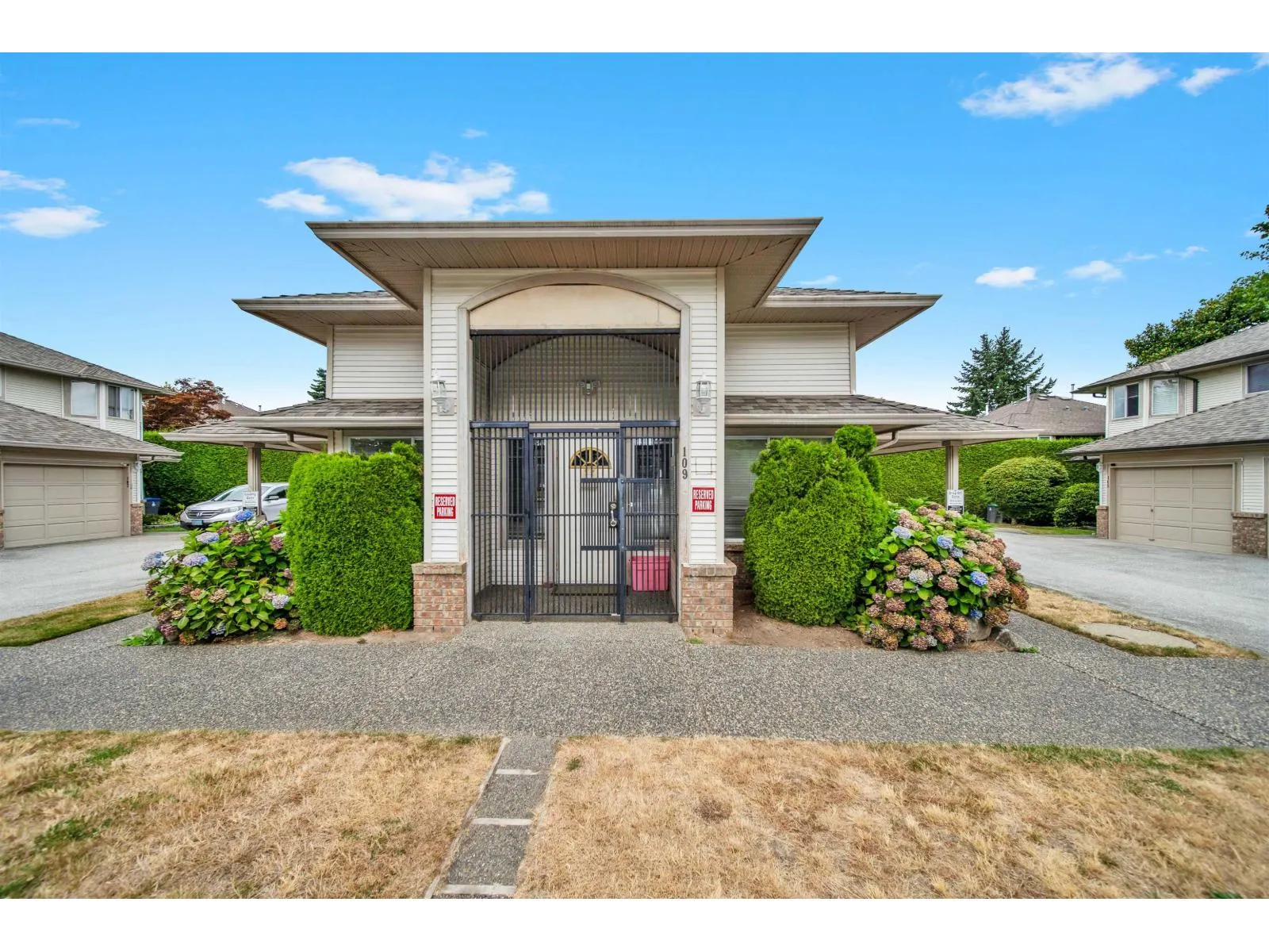 103 16275 85 AVENUE
