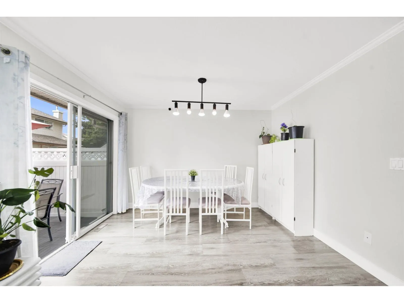 103 16275 85 AVENUE