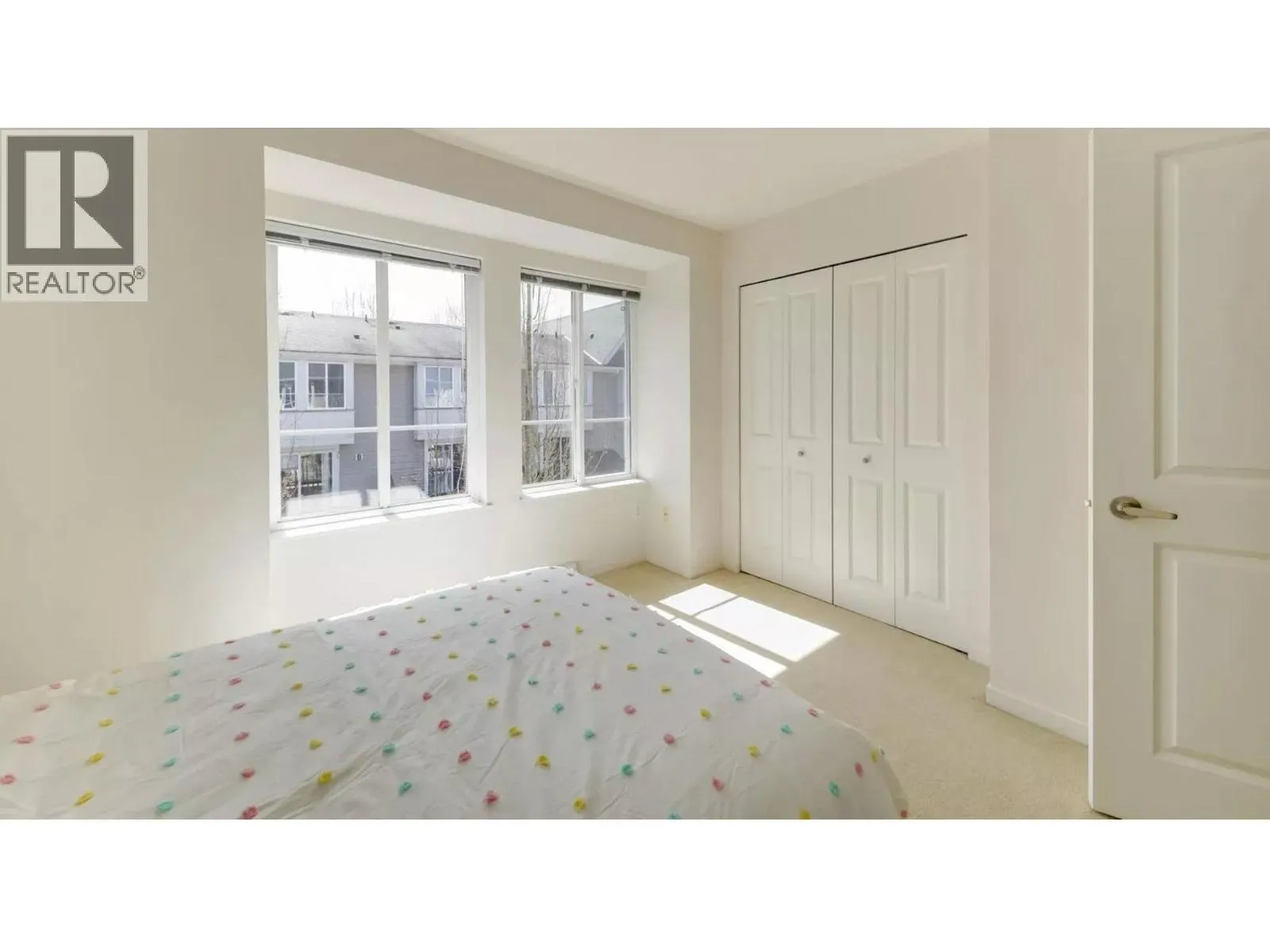 21 2418 AVON PLACE