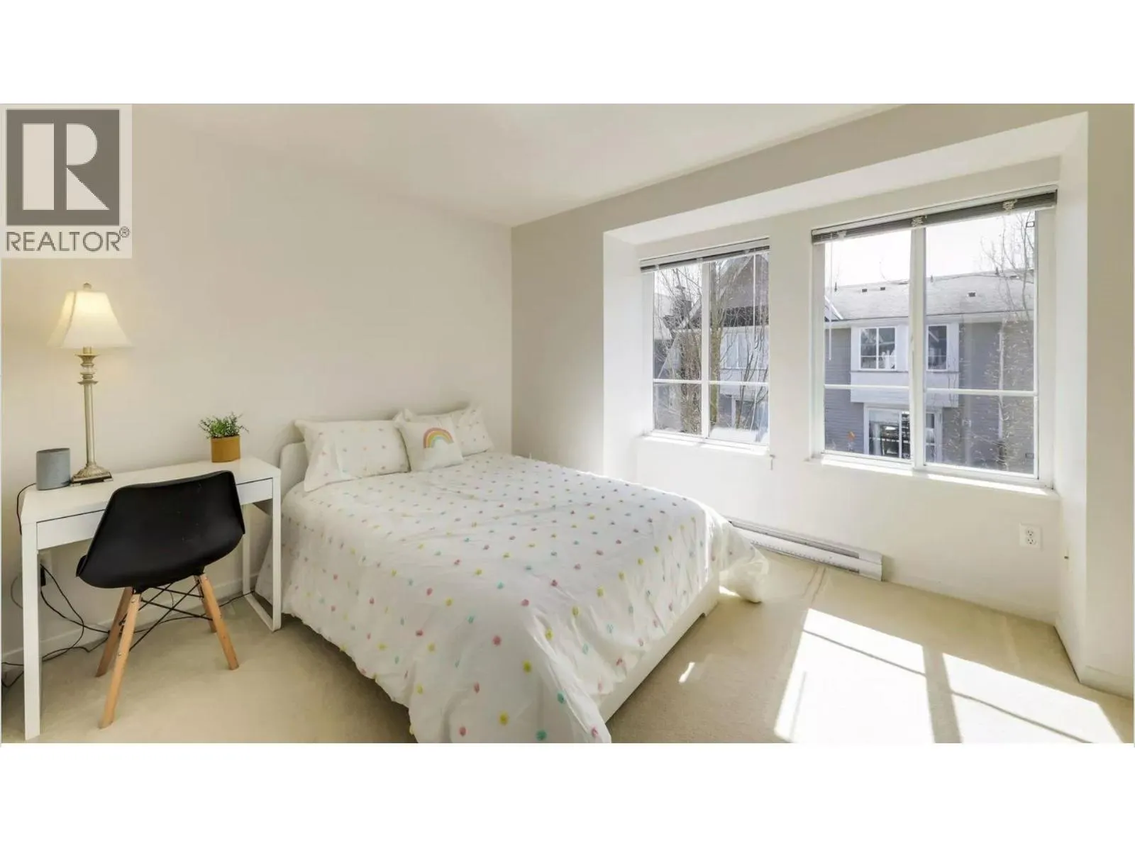 21 2418 AVON PLACE