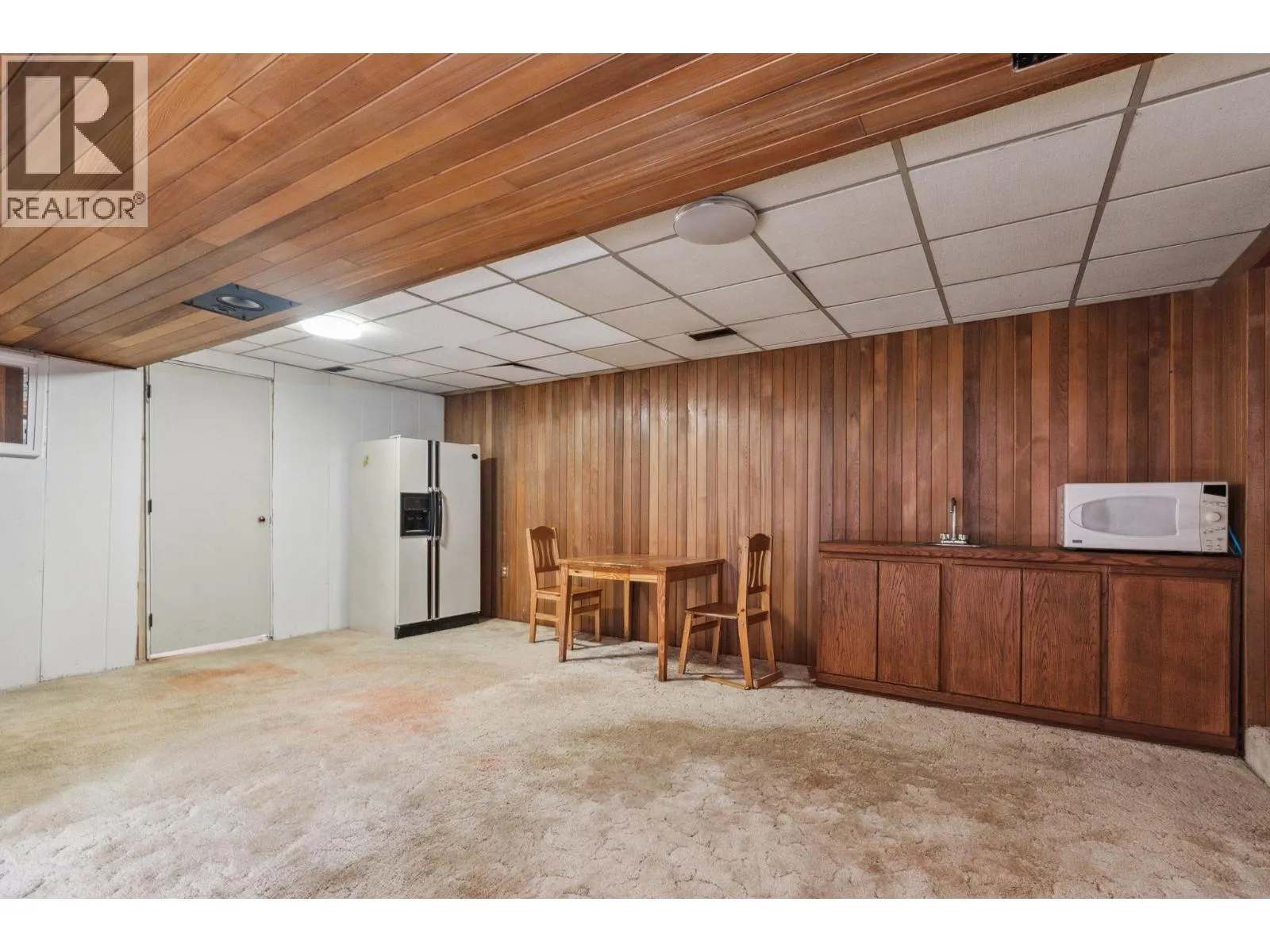 4523 KING EDWARD PLACE