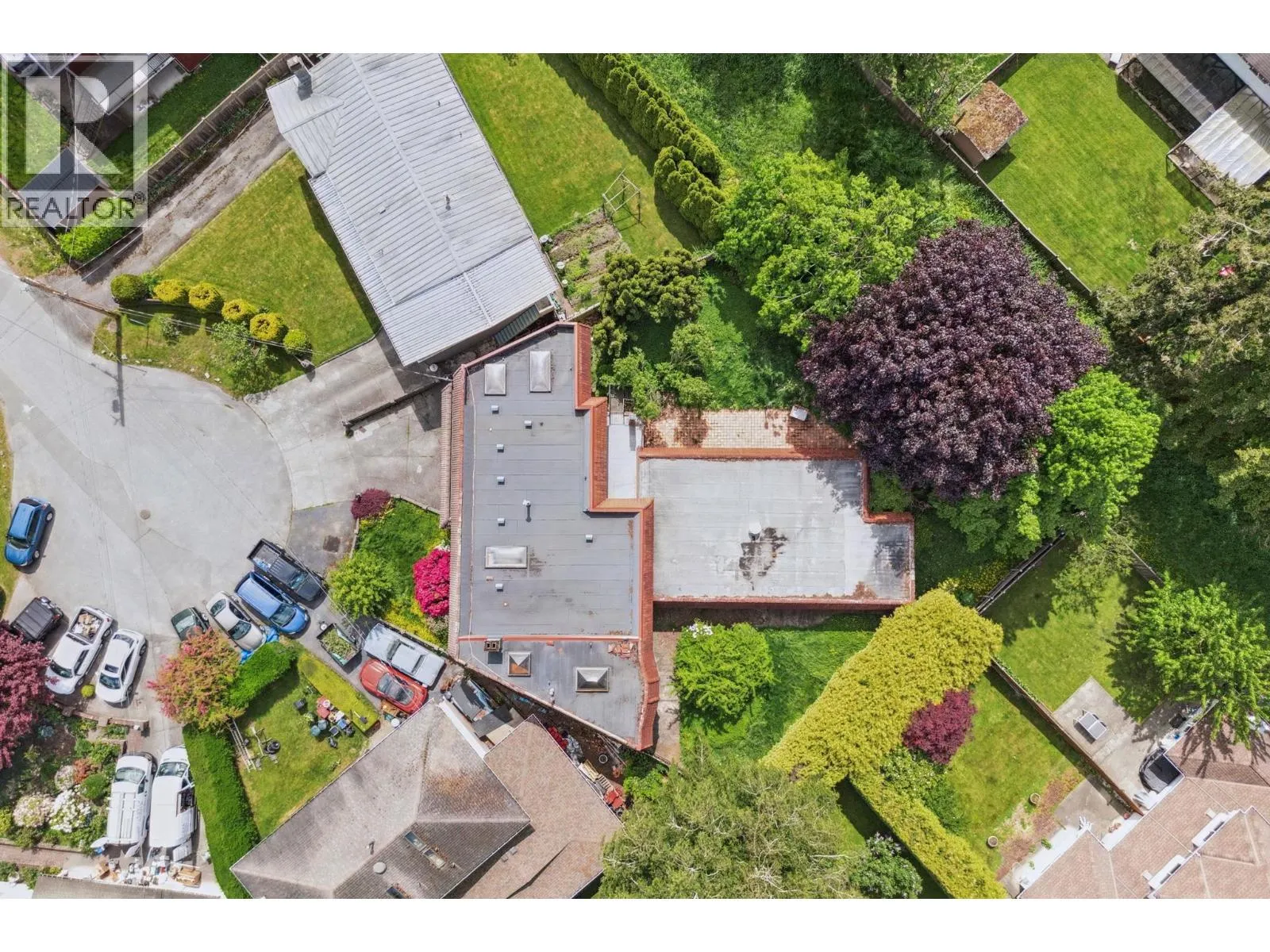 4523 KING EDWARD PLACE