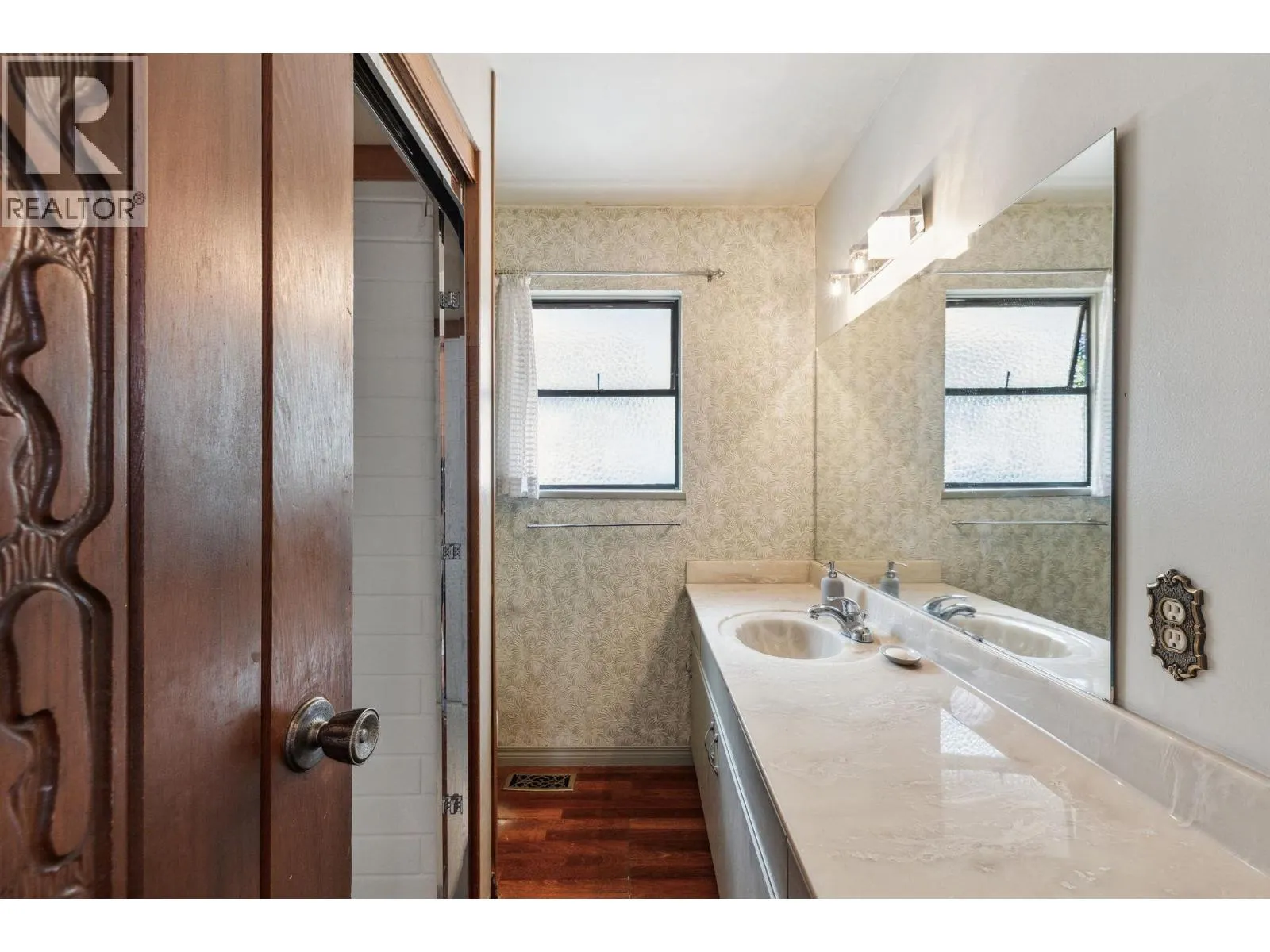 4523 KING EDWARD PLACE