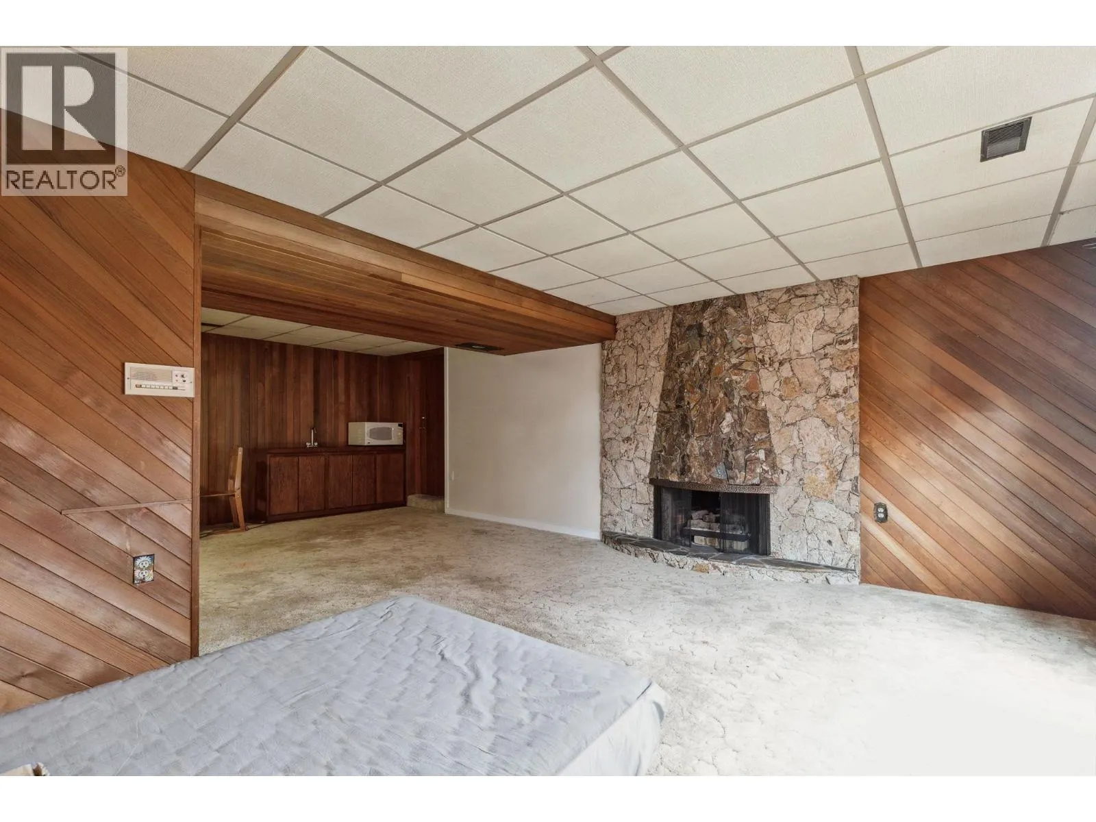 4523 KING EDWARD PLACE