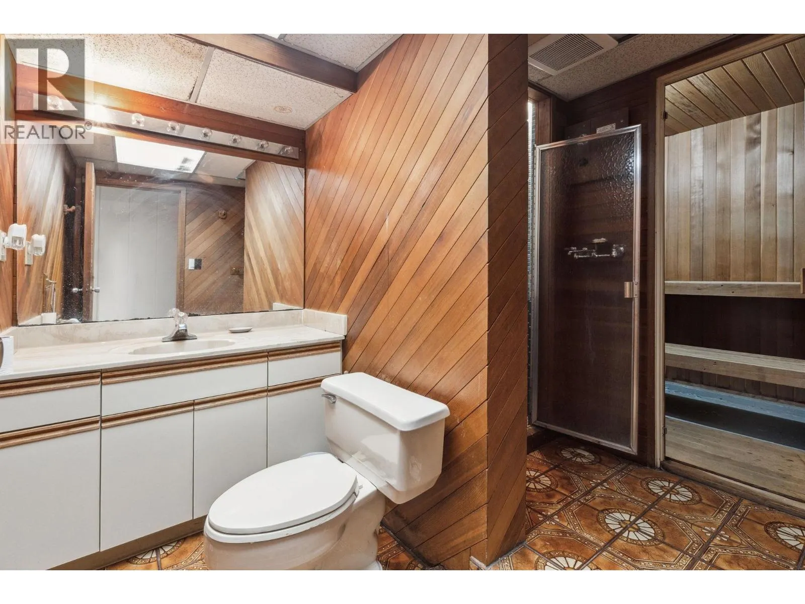 4523 KING EDWARD PLACE
