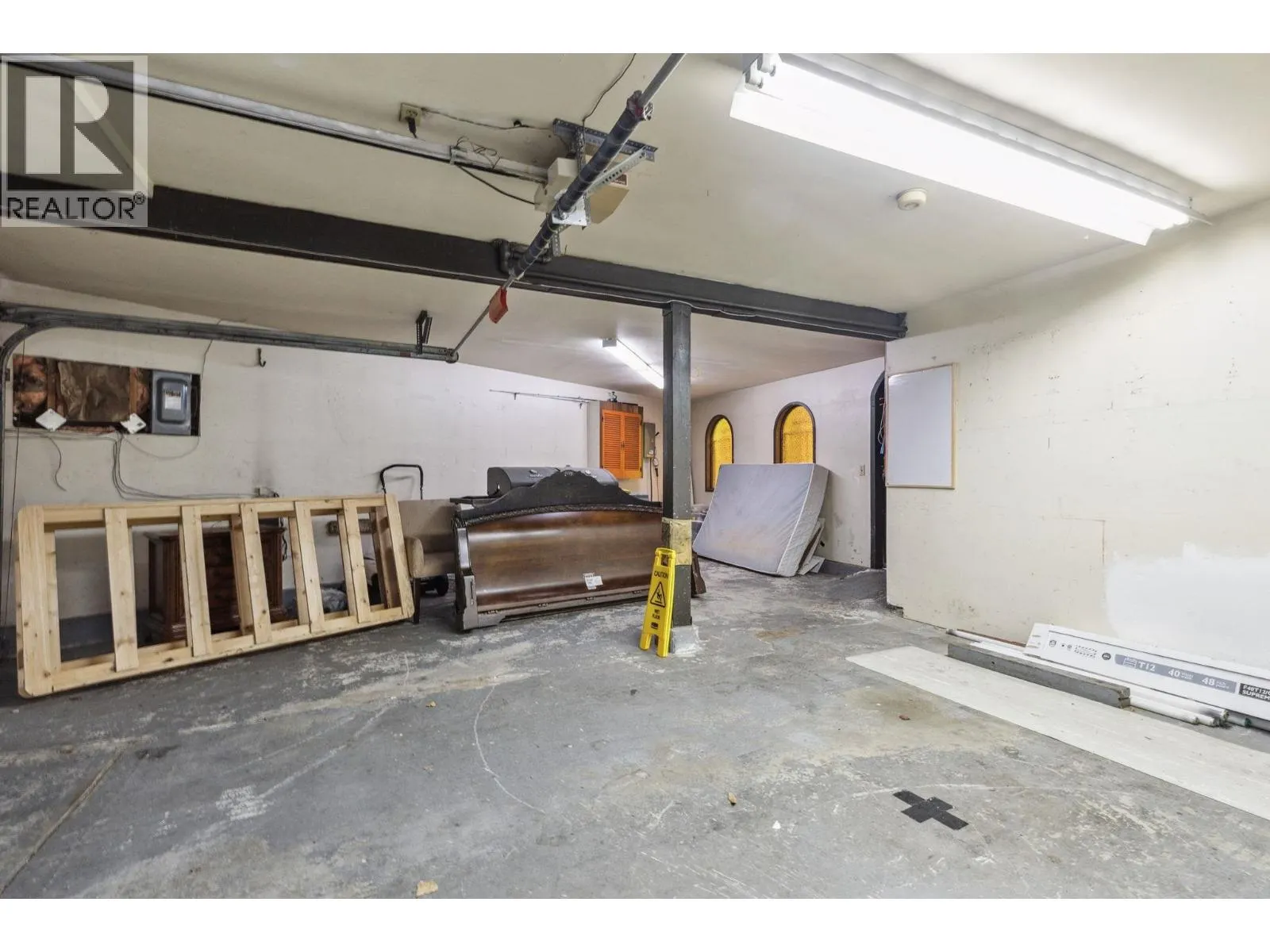 4523 KING EDWARD PLACE