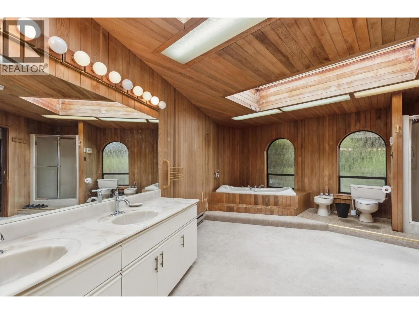 4523 KING EDWARD PLACE