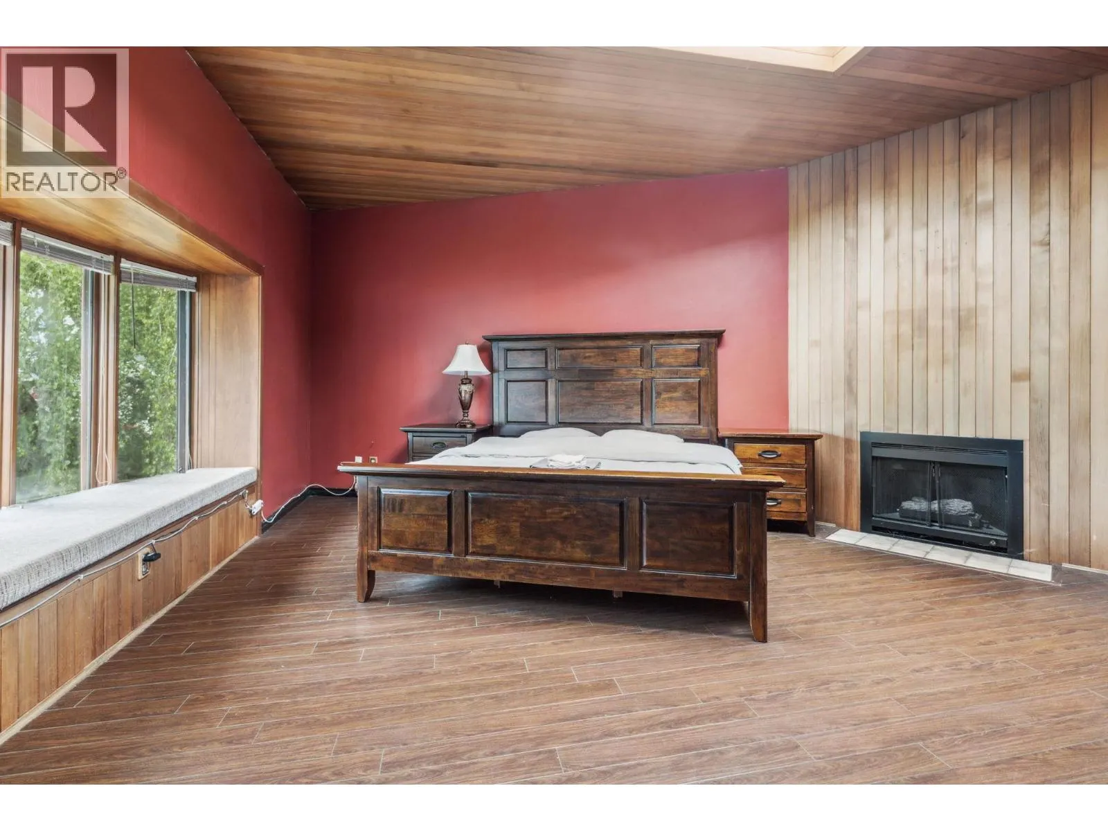 4523 KING EDWARD PLACE