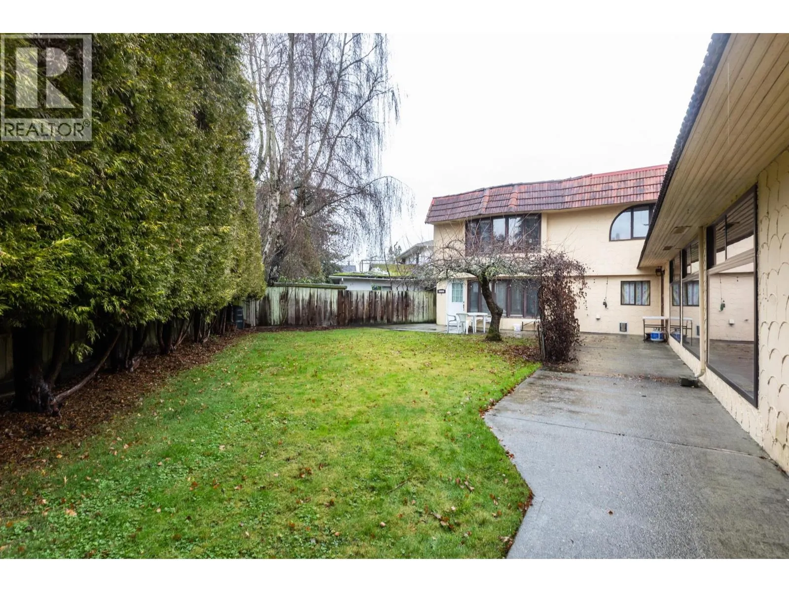 4523 KING EDWARD PLACE