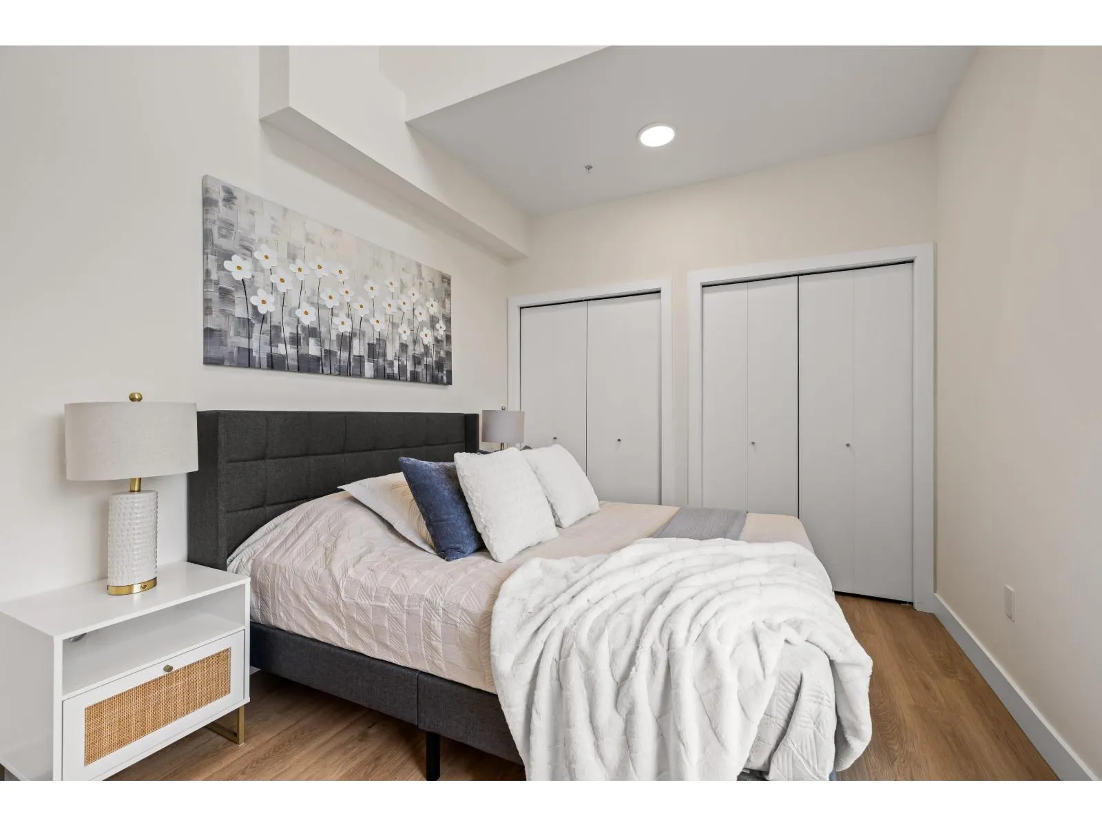 511 33816 SOUTH FRASER WAY