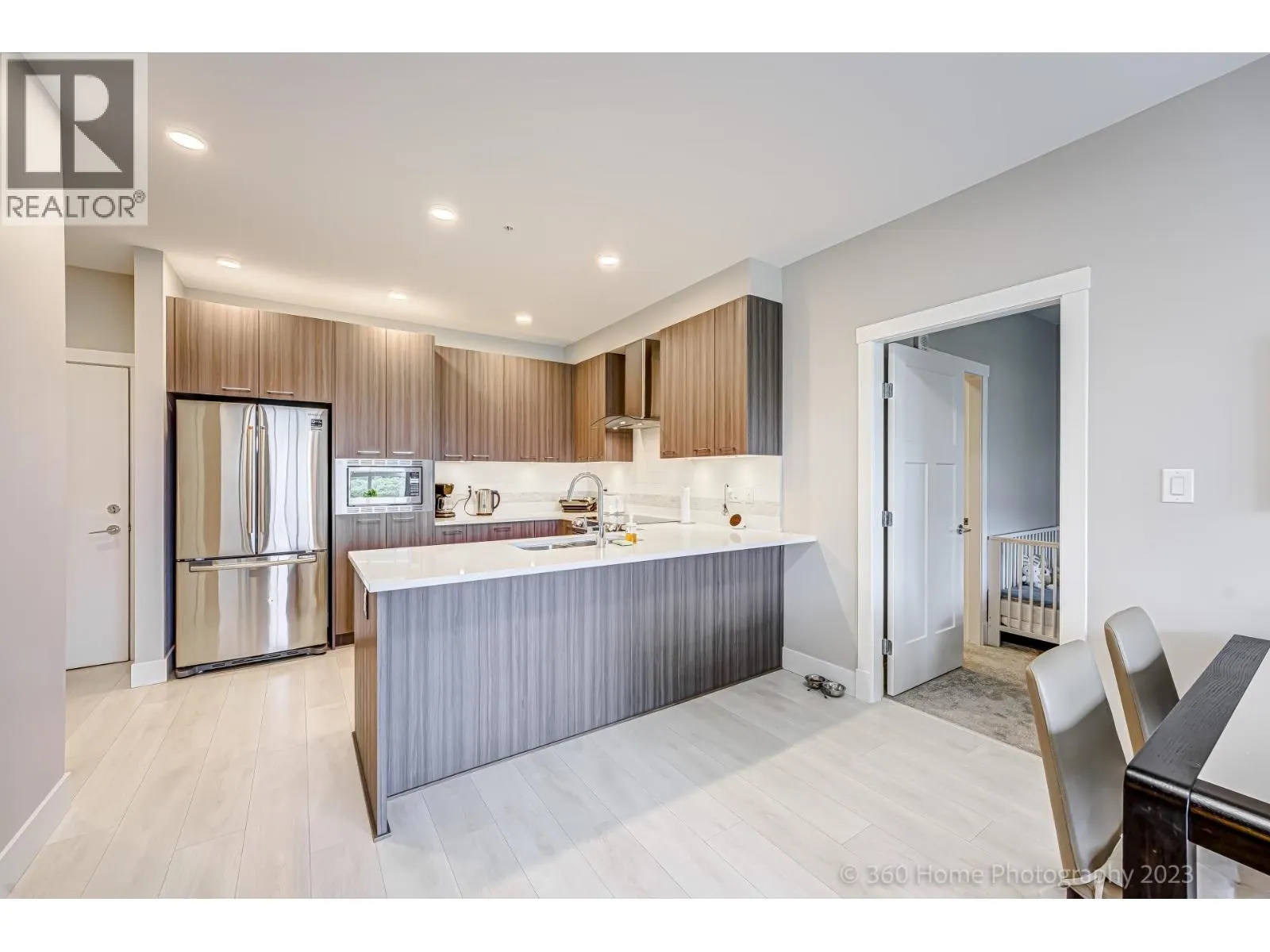 223 4690 HAWK LANE