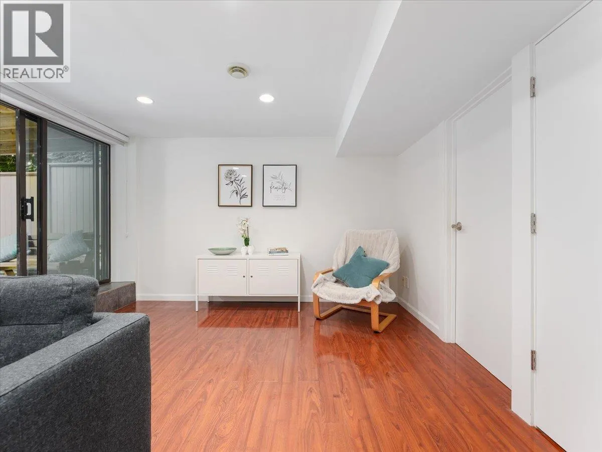 402 CARDIFF WAY