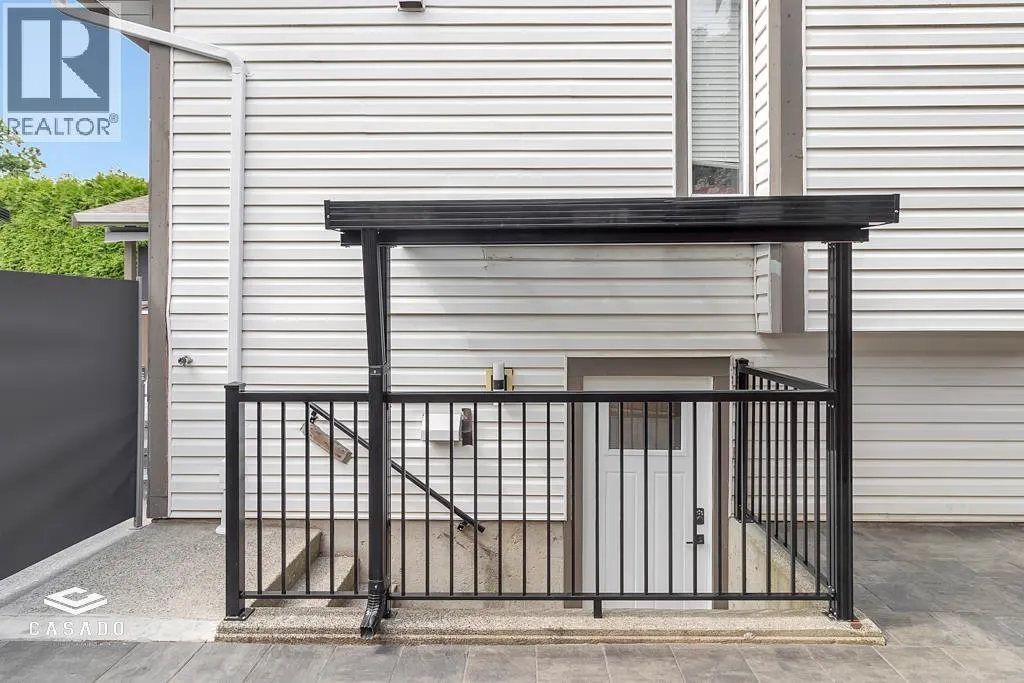 1225 ROYAL COURT