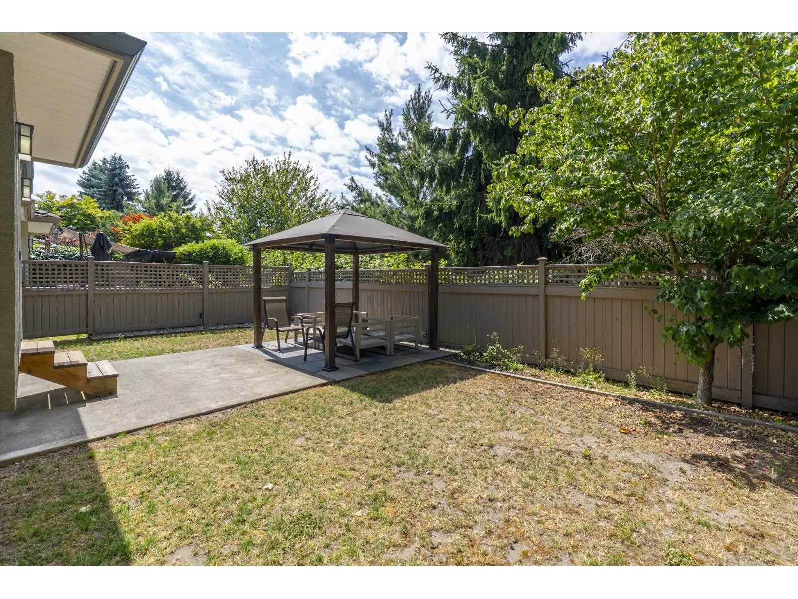 5 3363 ROSEMARY HEIGHTS CRESCENT