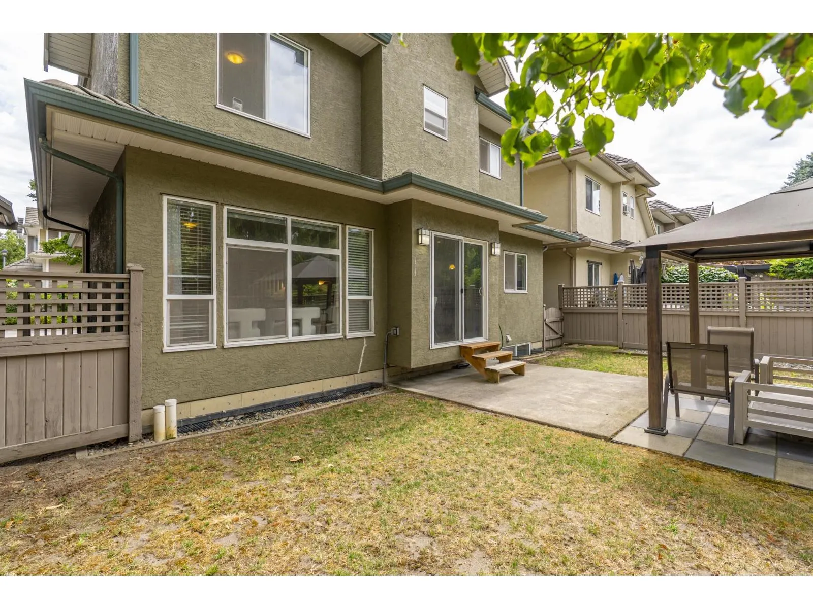 5 3363 ROSEMARY HEIGHTS CRESCENT