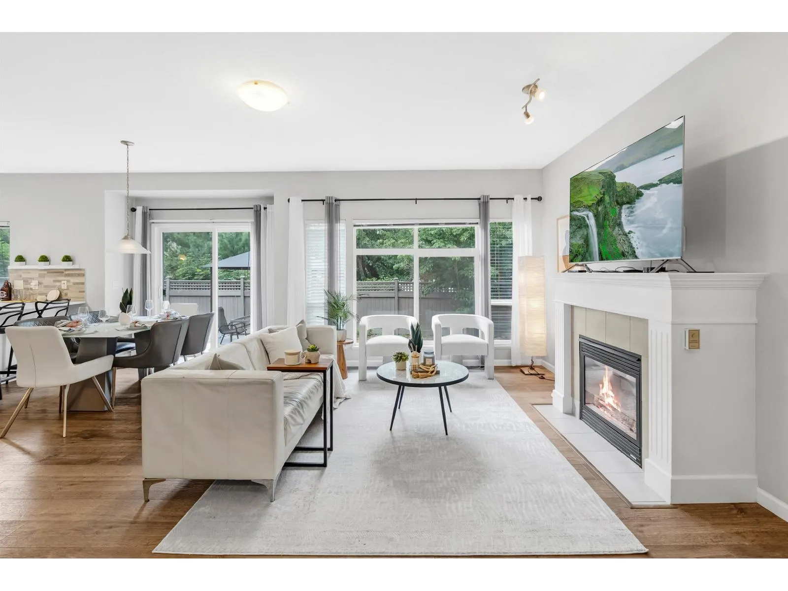 5 3363 ROSEMARY HEIGHTS CRESCENT