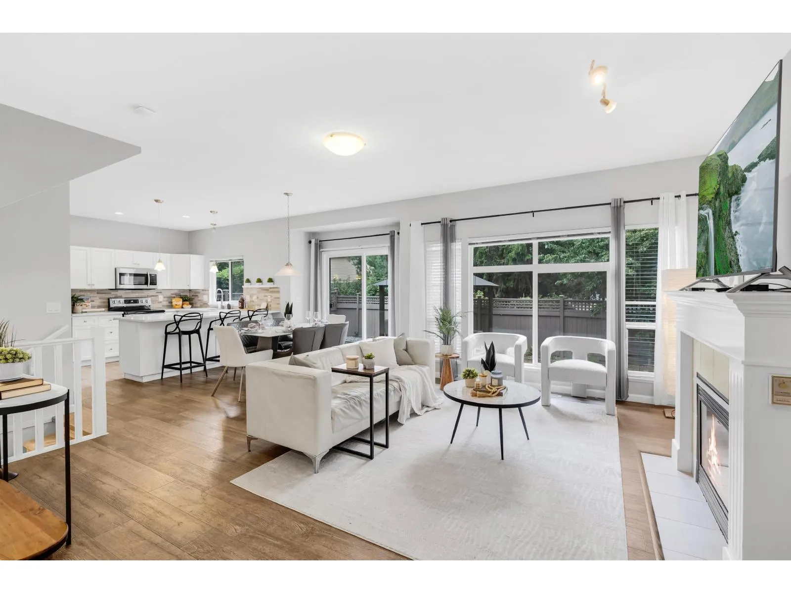 5 3363 ROSEMARY HEIGHTS CRESCENT