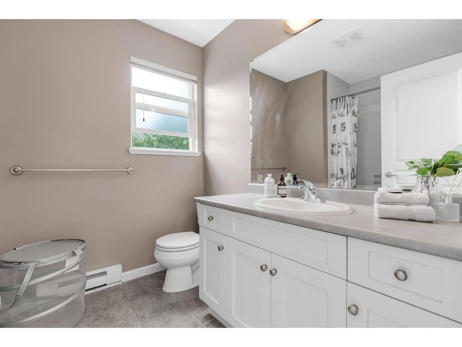 5 3363 ROSEMARY HEIGHTS CRESCENT