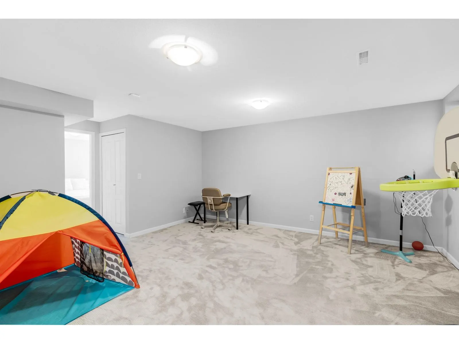 5 3363 ROSEMARY HEIGHTS CRESCENT