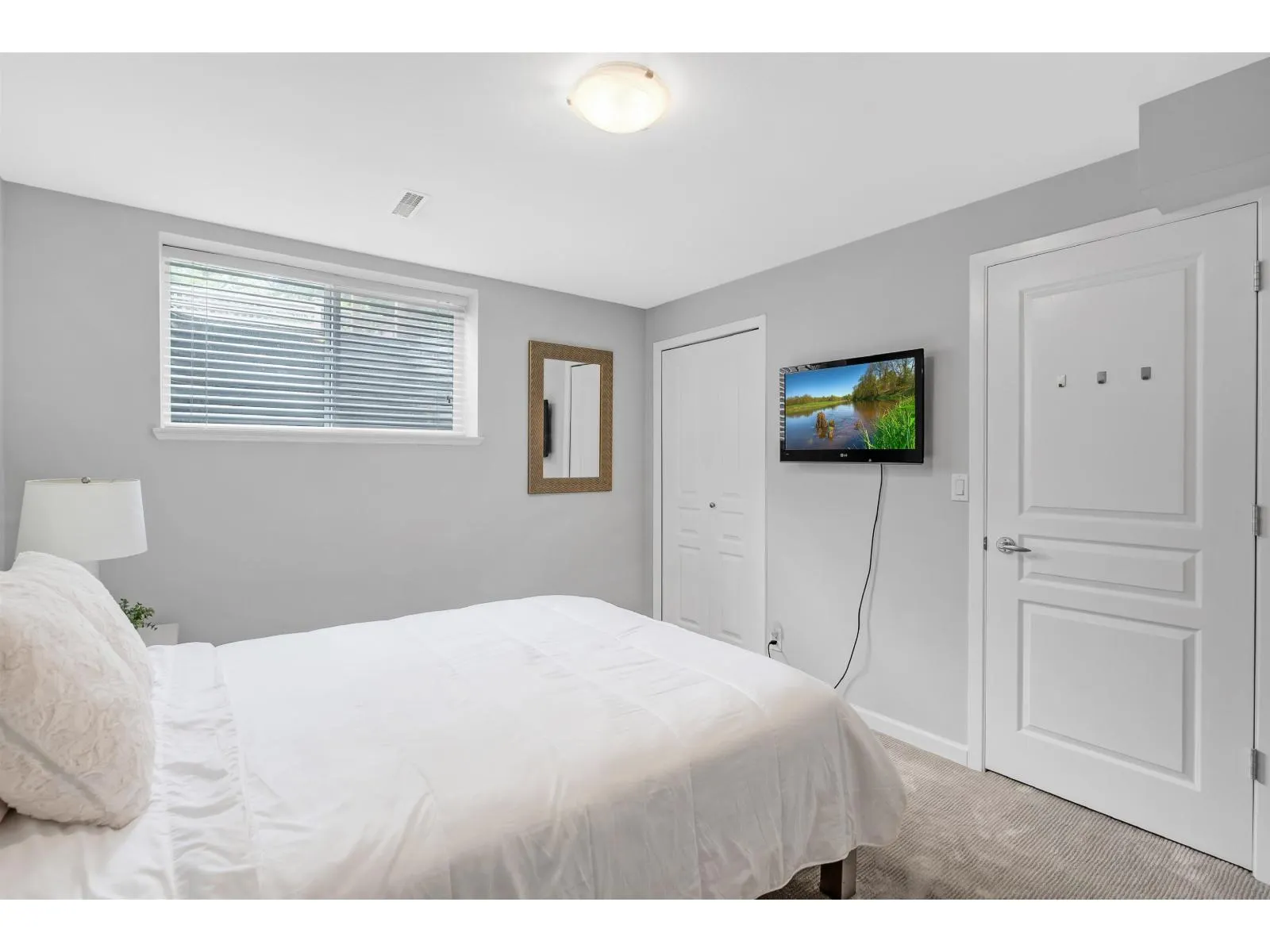 5 3363 ROSEMARY HEIGHTS CRESCENT