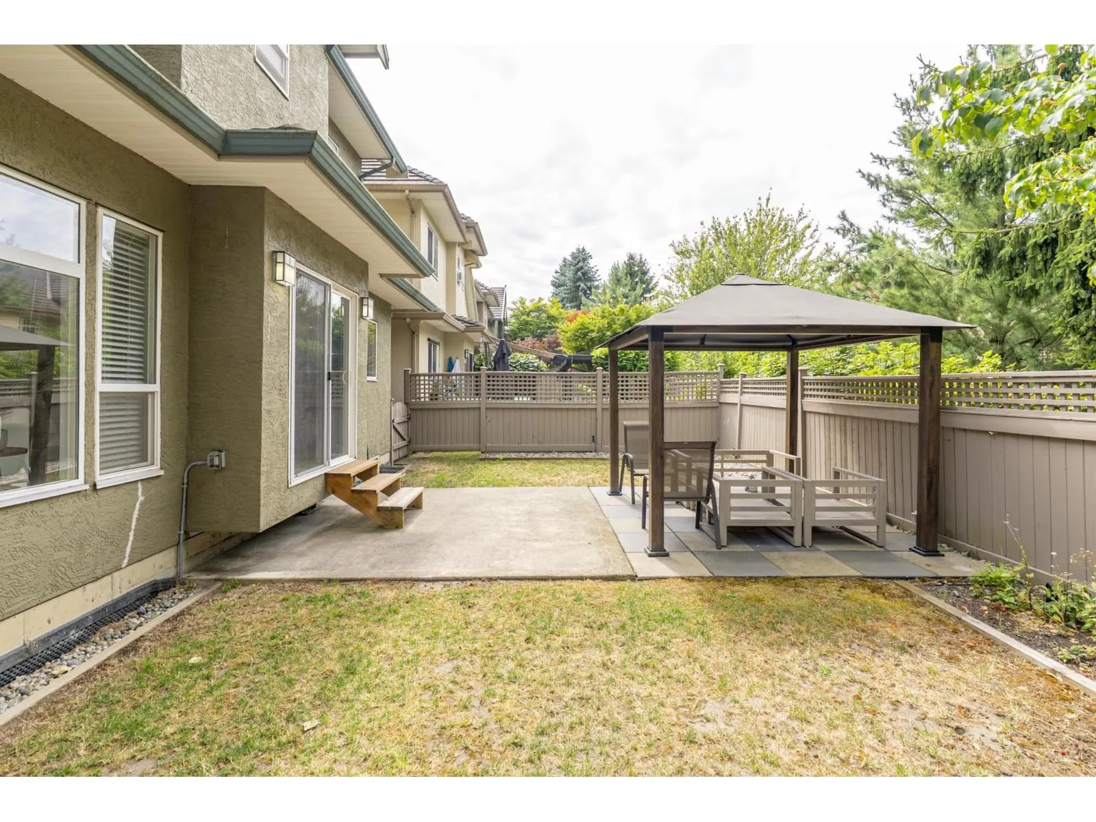 5 3363 ROSEMARY HEIGHTS CRESCENT