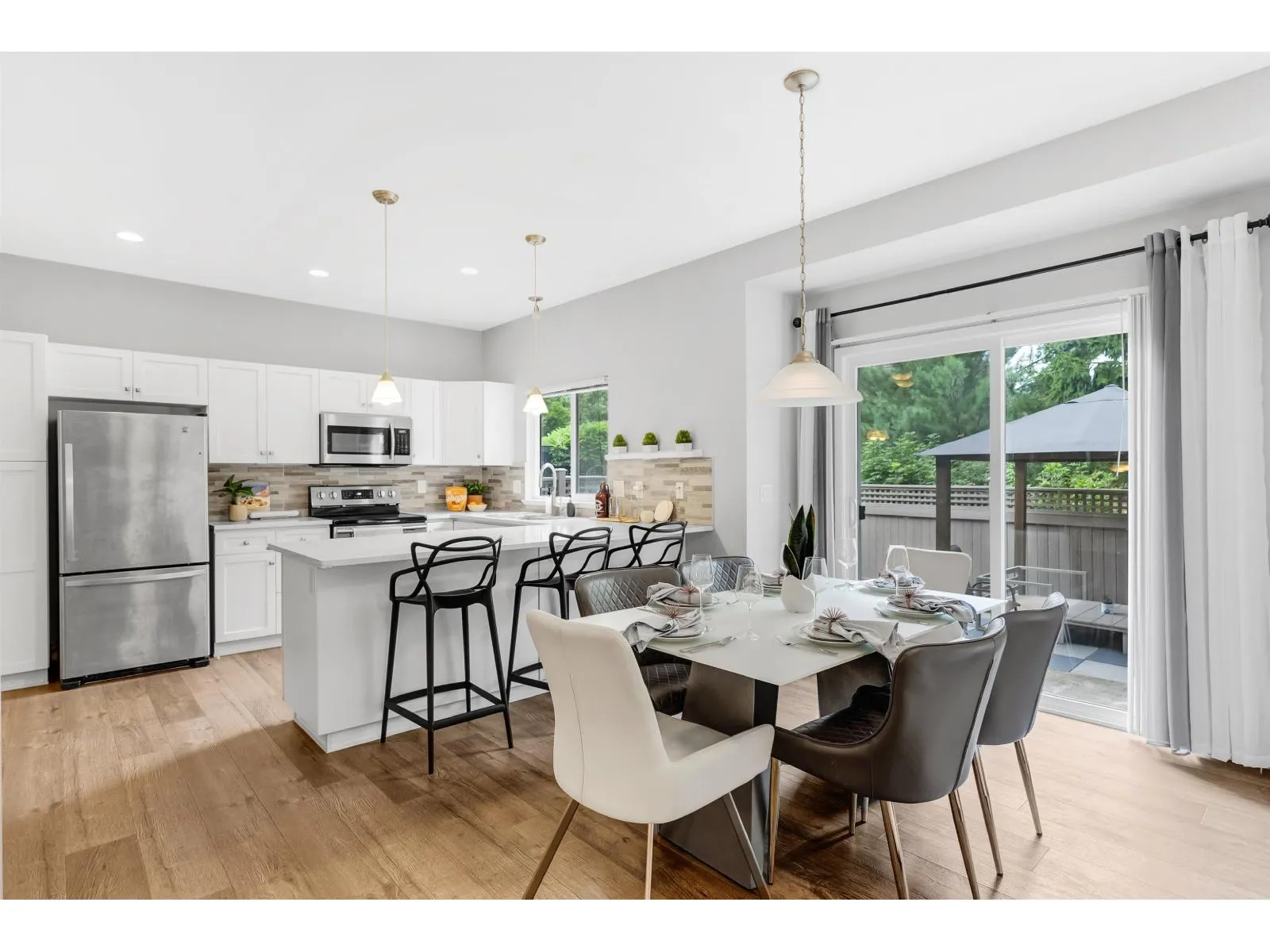 5 3363 ROSEMARY HEIGHTS CRESCENT