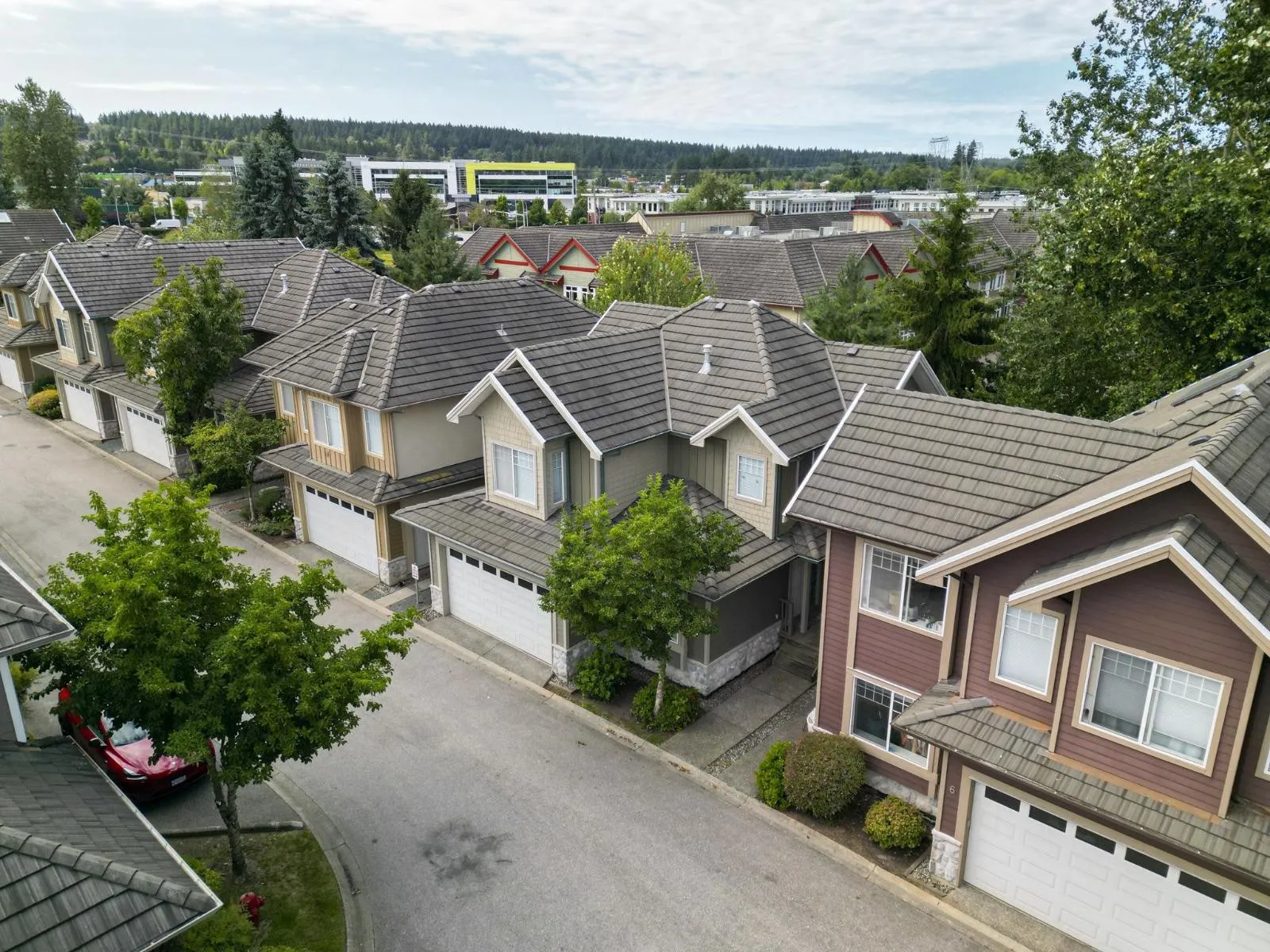 5 3363 ROSEMARY HEIGHTS CRESCENT