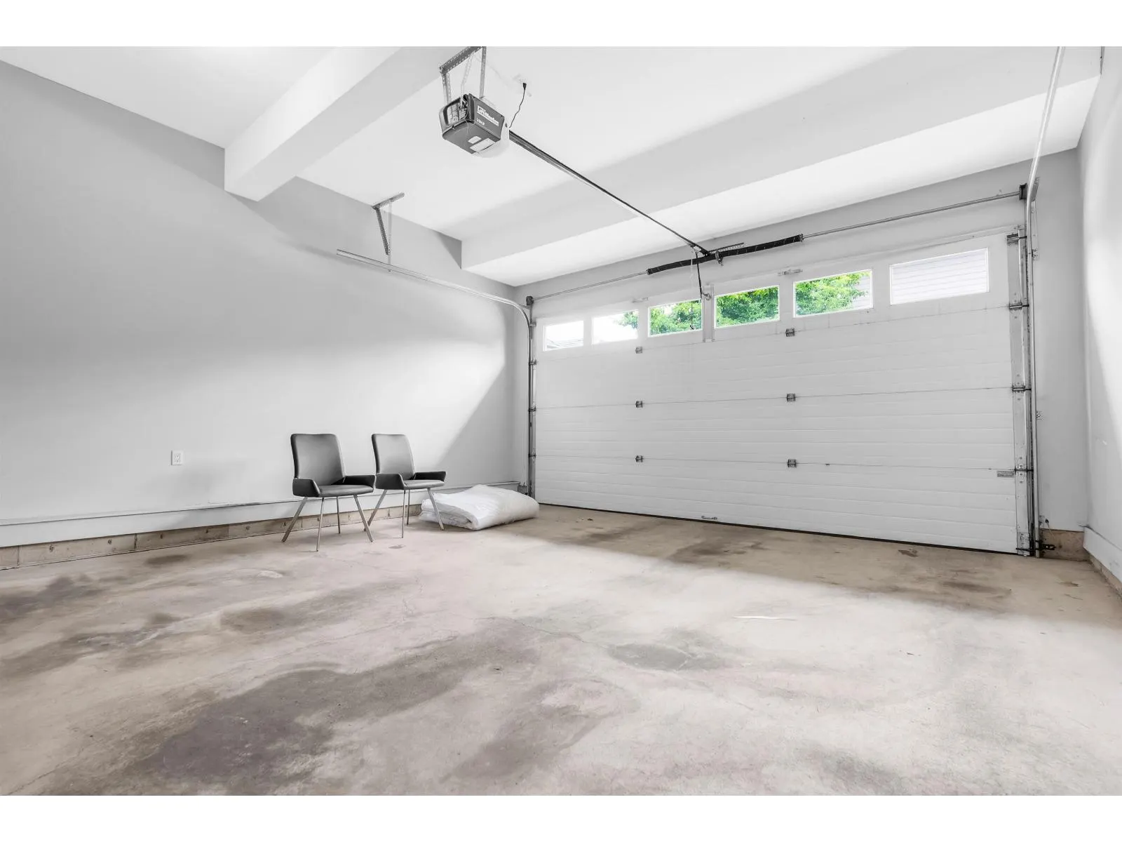 5 3363 ROSEMARY HEIGHTS CRESCENT