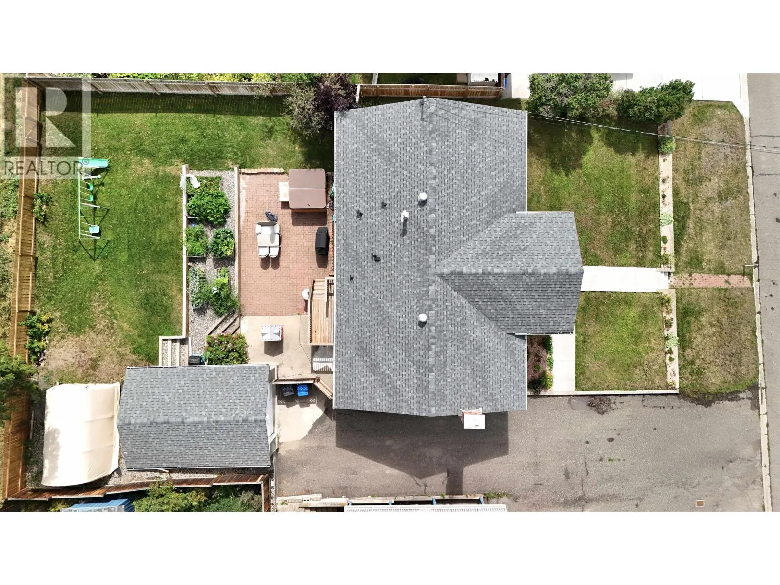724 PIGEON DRIVE
