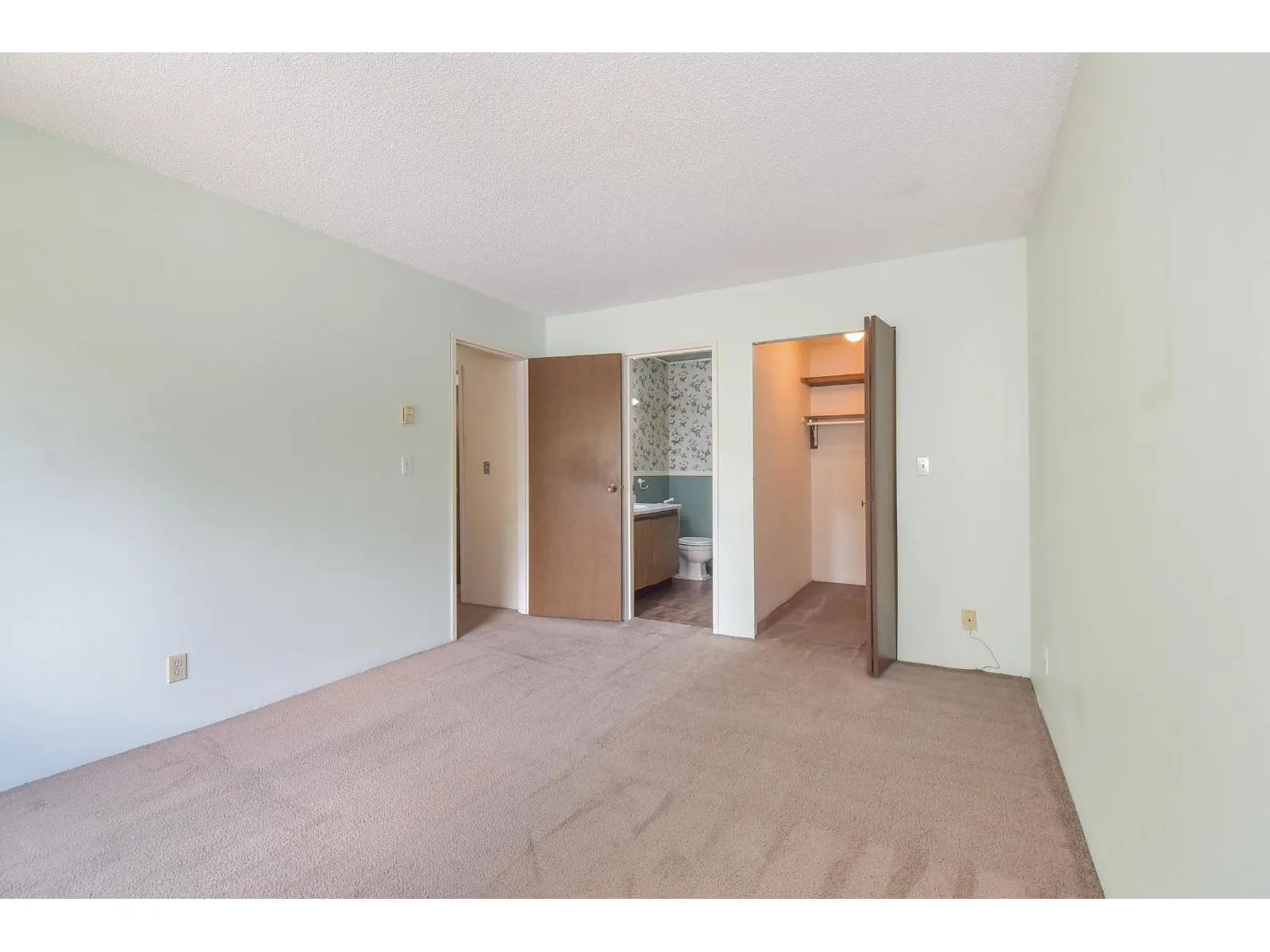 802 10620 150 STREET