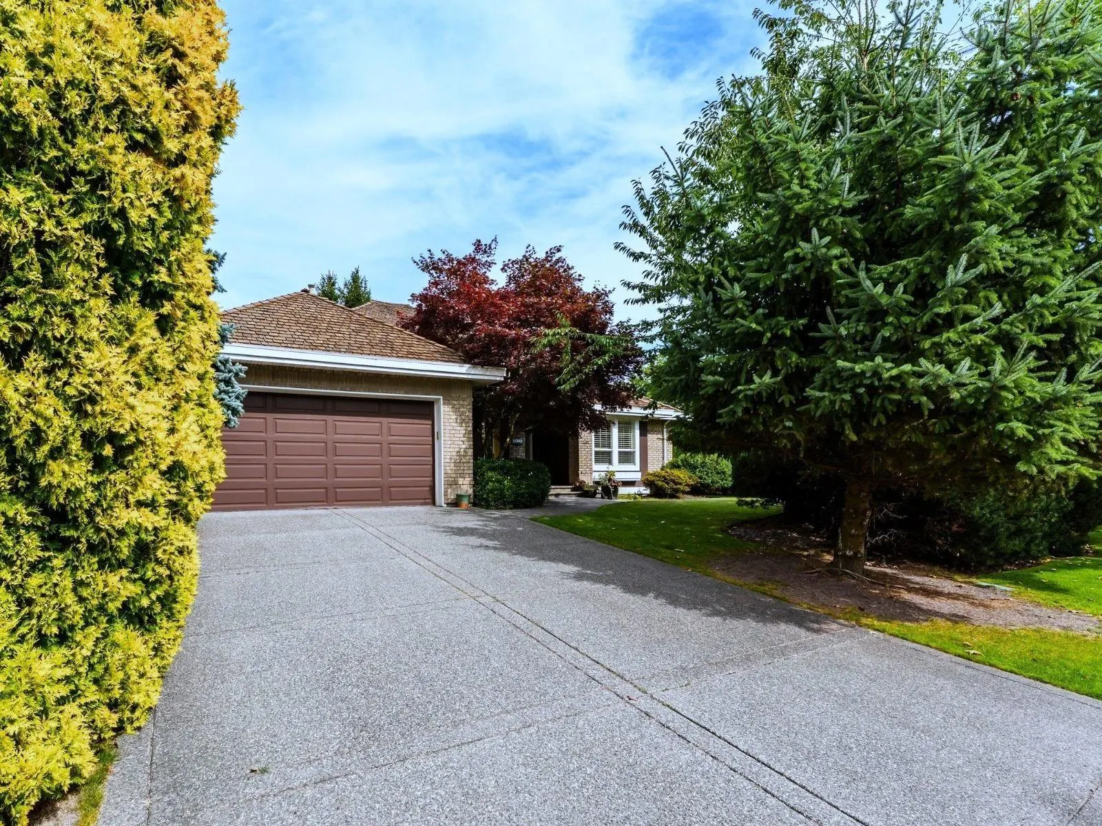 3412 CANTERBURY DRIVE