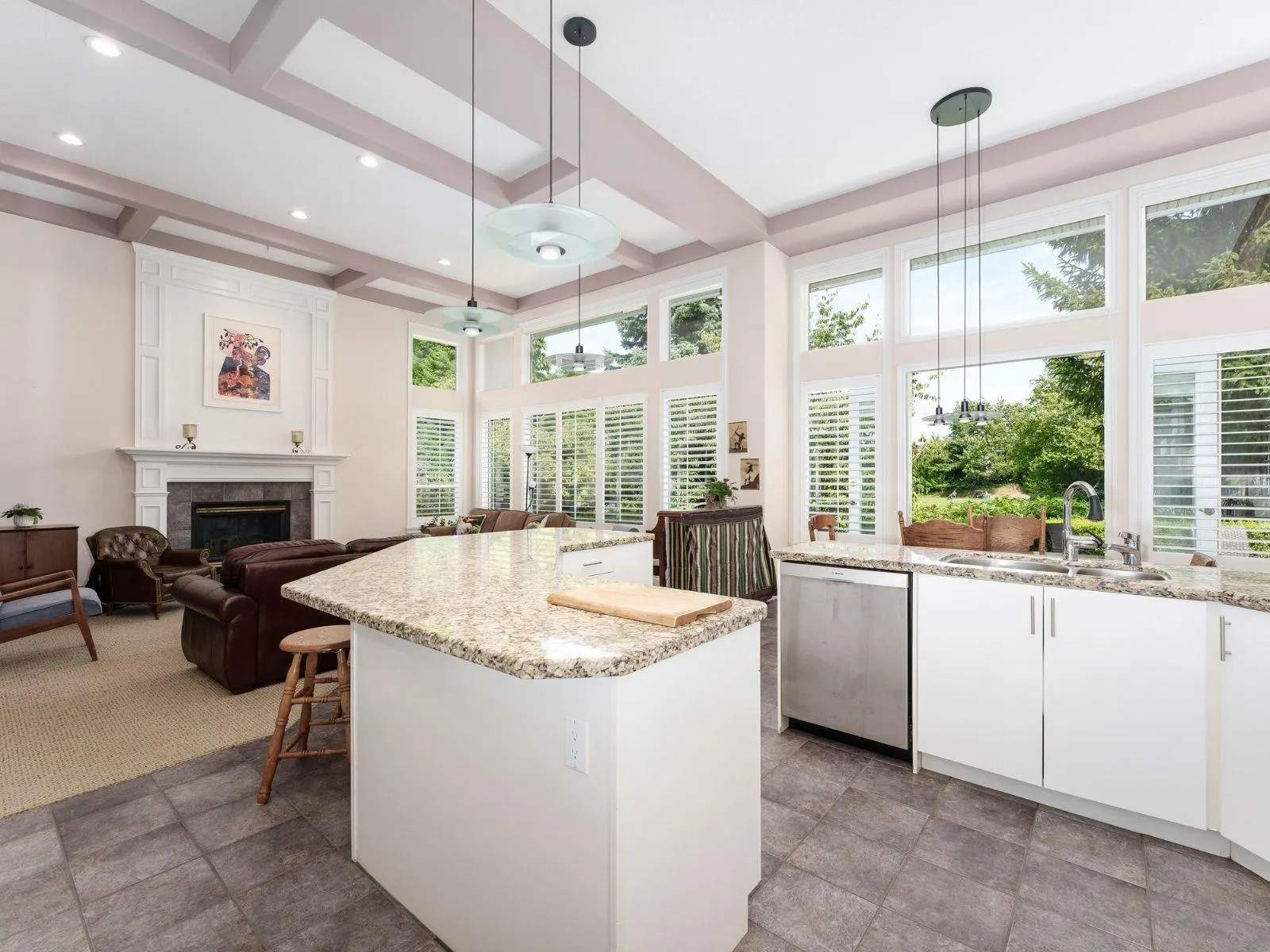 3412 CANTERBURY DRIVE
