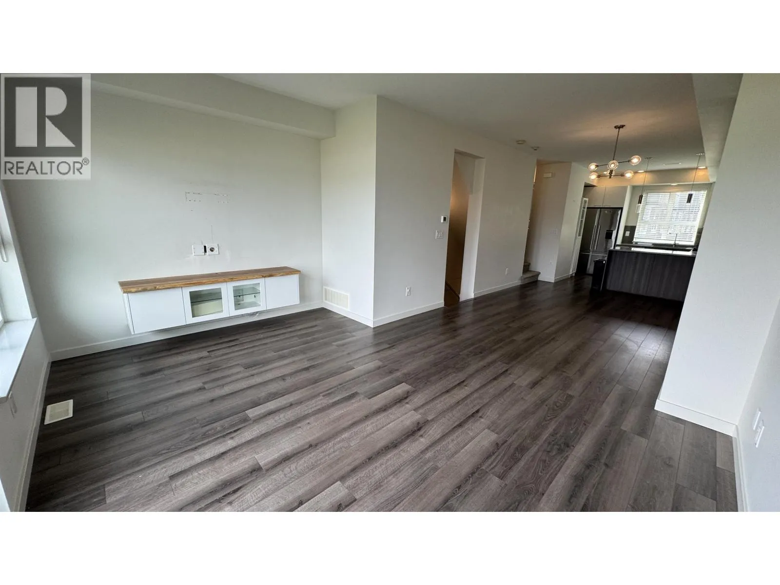 XX 10311 RIVER DRIVE