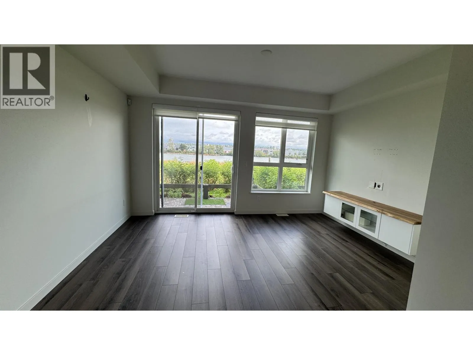 XX 10311 RIVER DRIVE