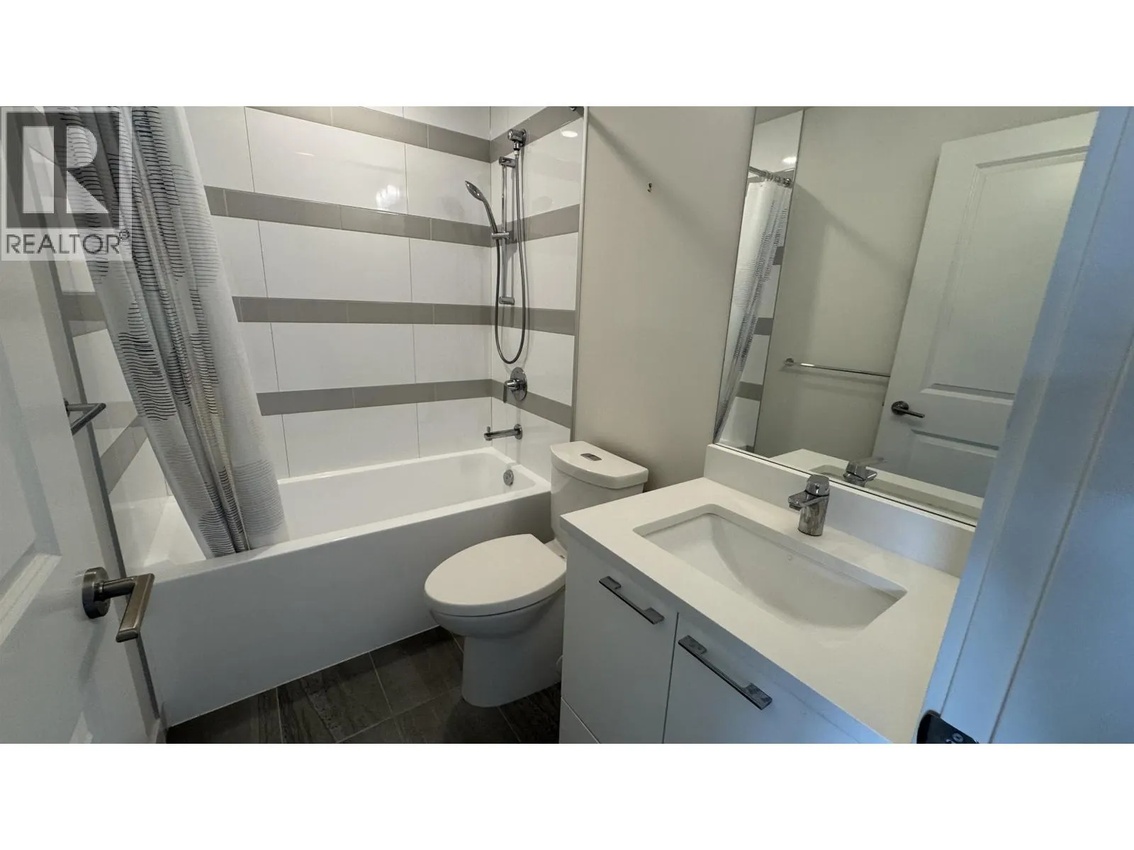 XX 10311 RIVER DRIVE