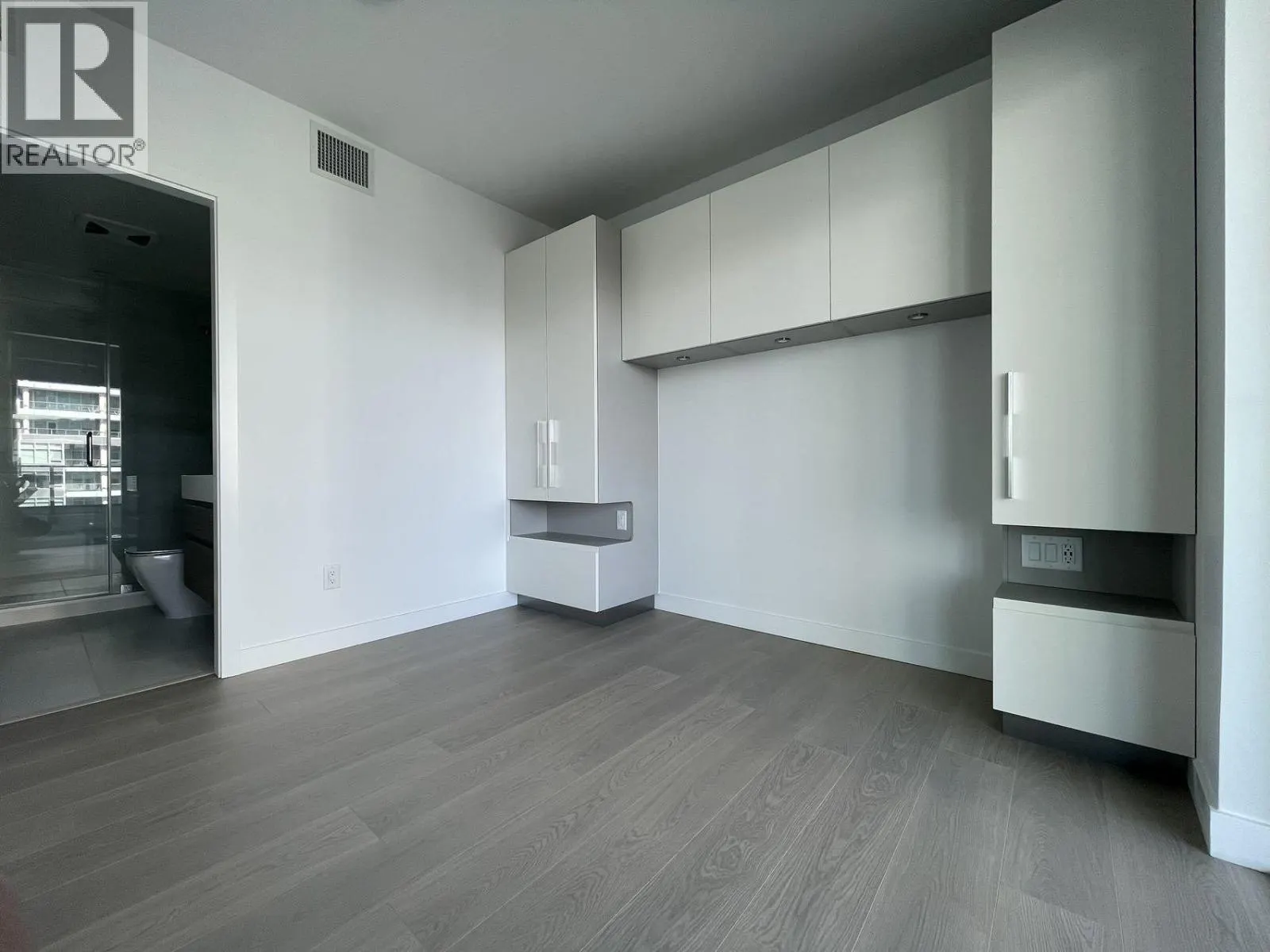 350x 6537 TELFORD AVENUE