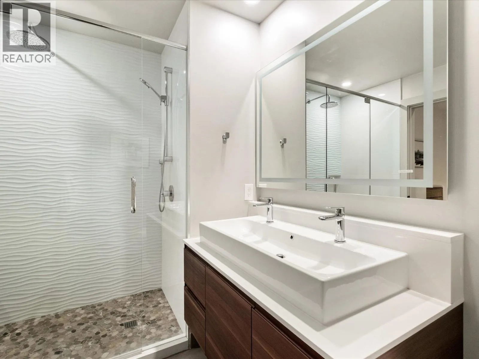 33 4652 BLACKCOMB WAY