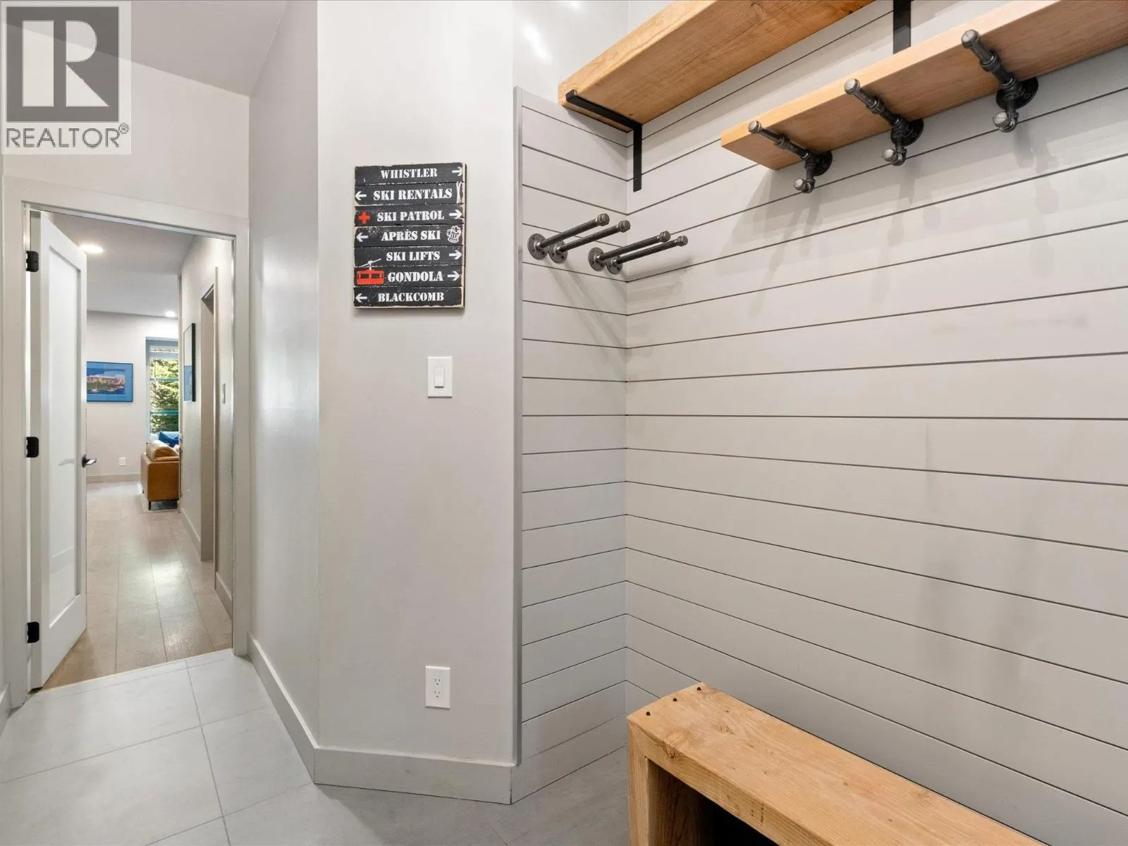 33 4652 BLACKCOMB WAY