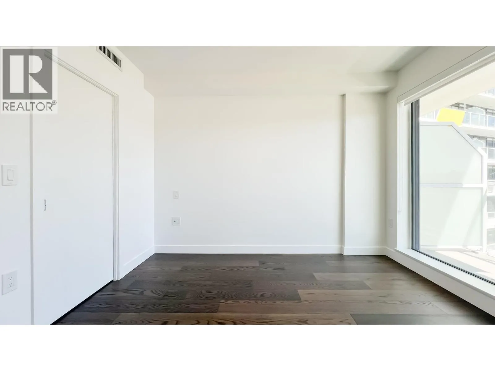802 5788 GILBERT ROAD