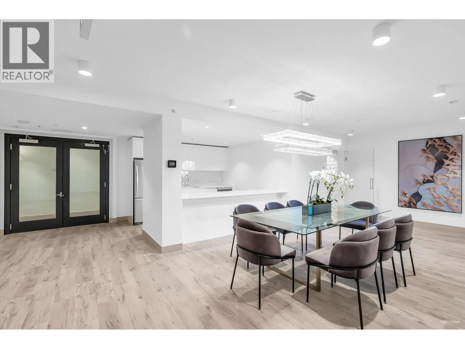 802 5788 GILBERT ROAD