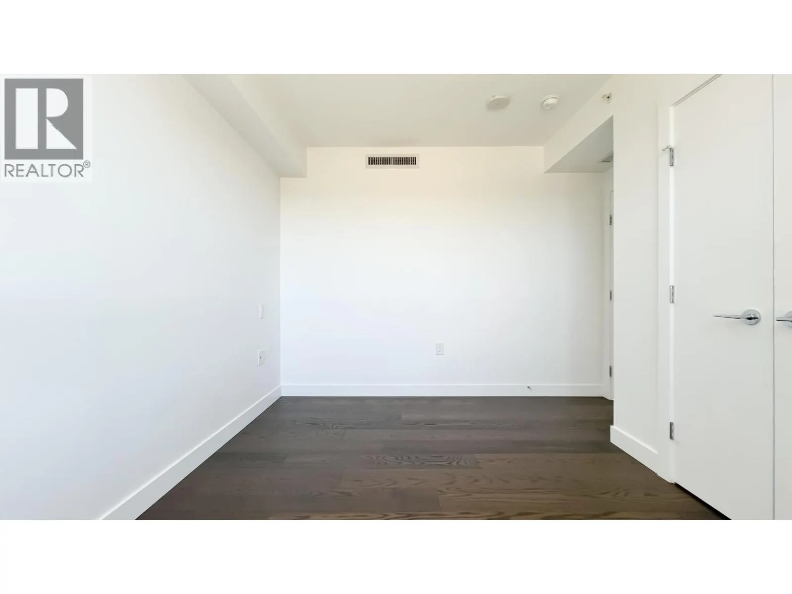 802 5788 GILBERT ROAD