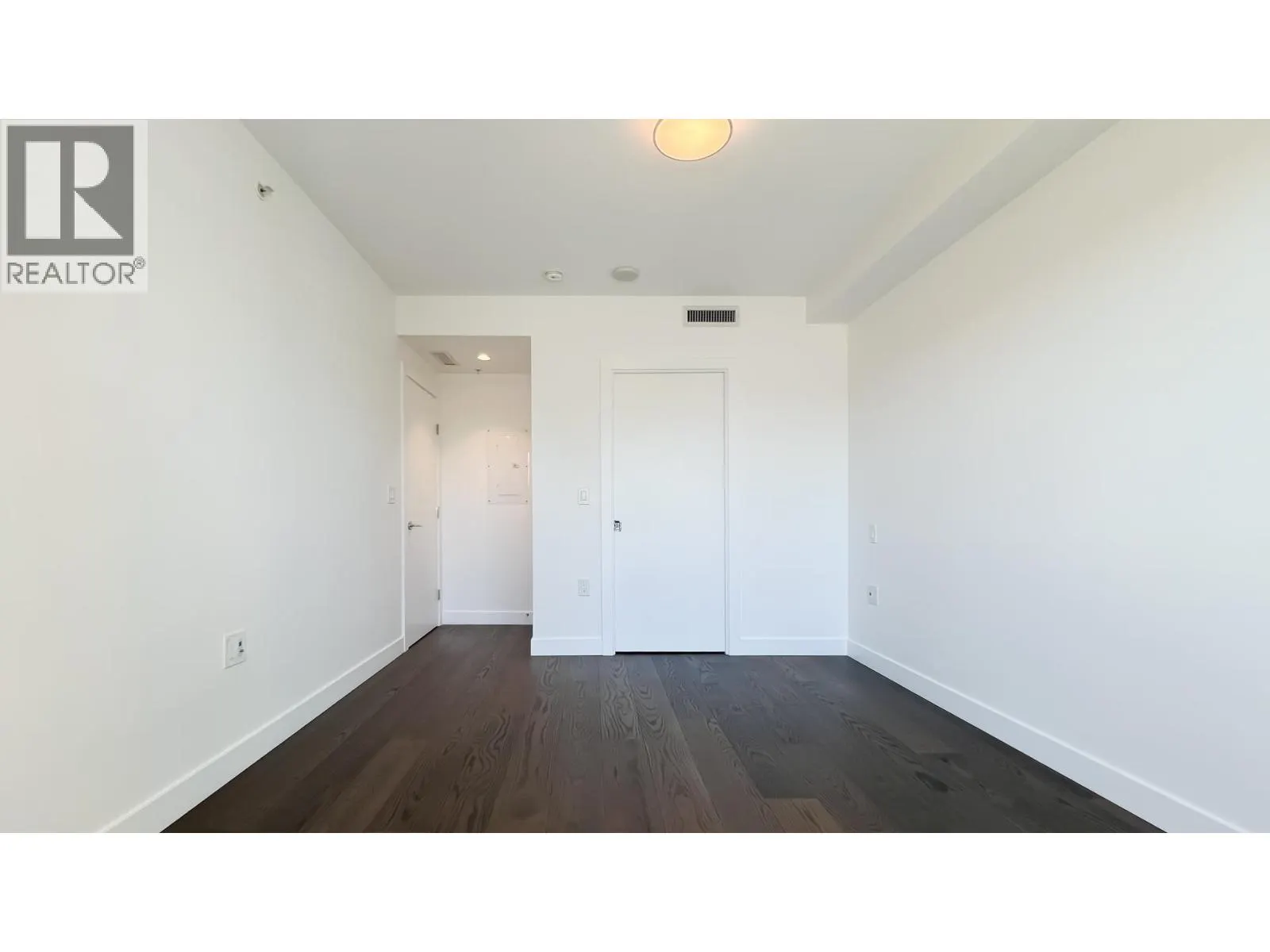 802 5788 GILBERT ROAD