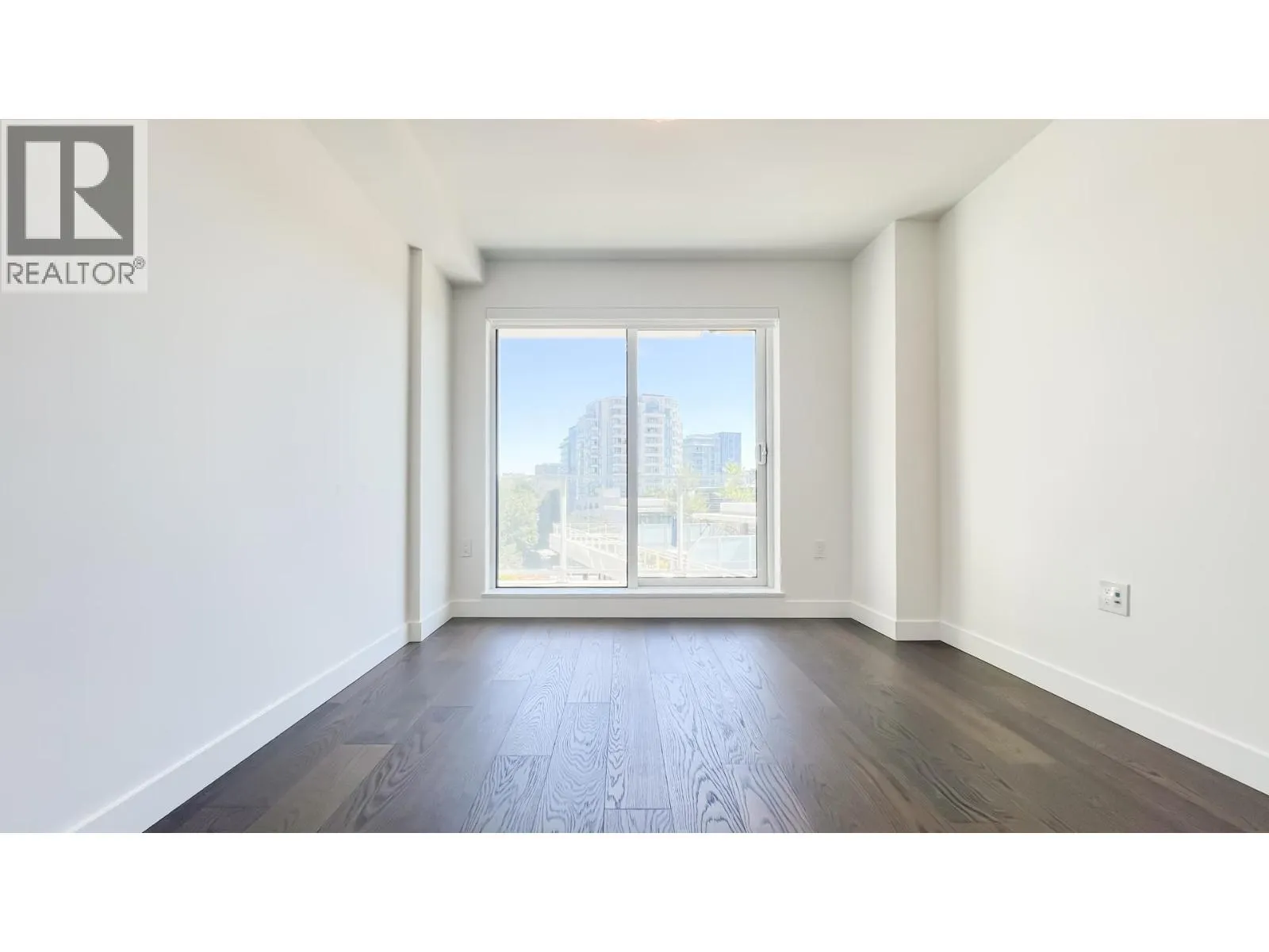 802 5788 GILBERT ROAD