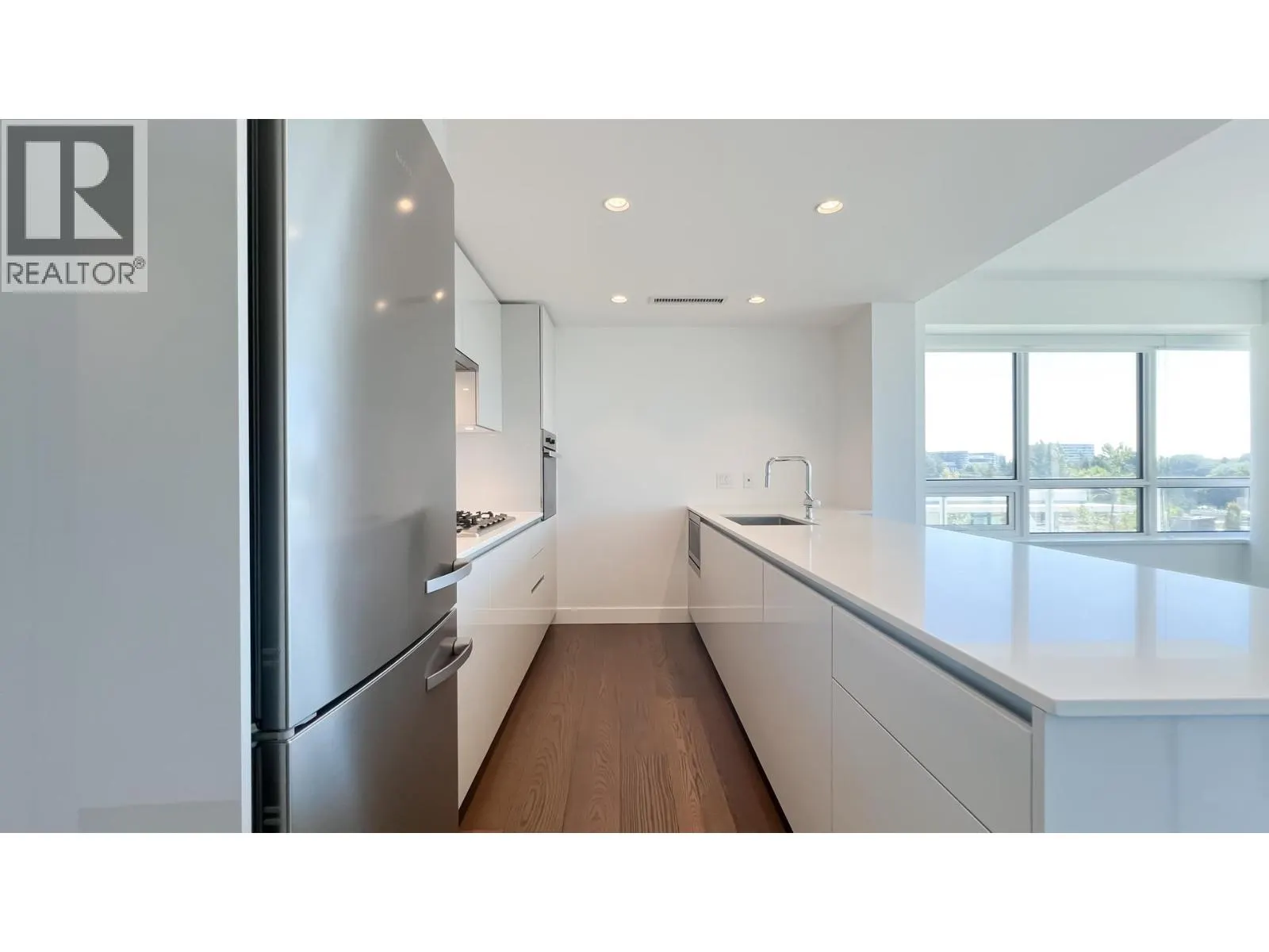 802 5788 GILBERT ROAD