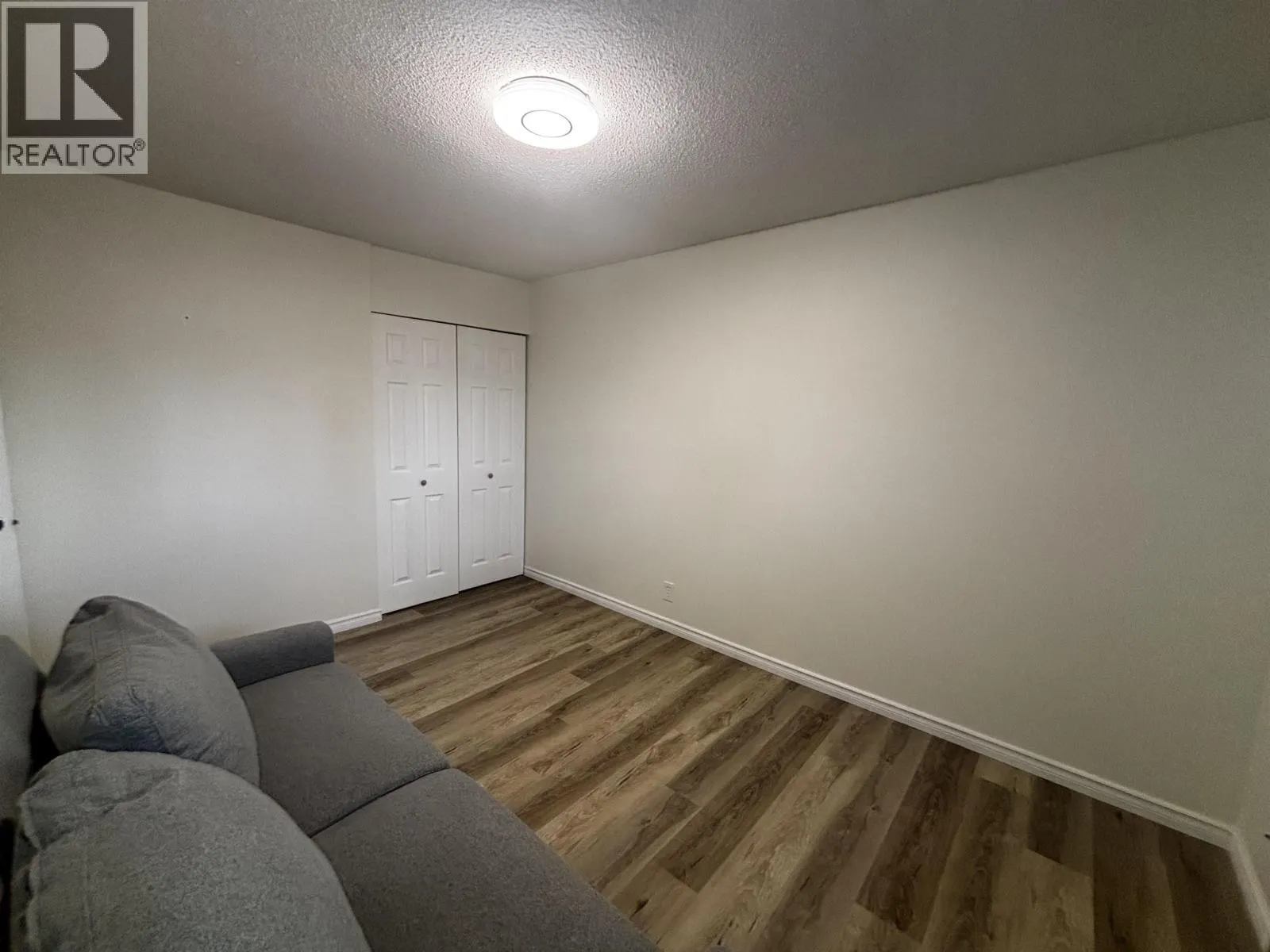 H122 1900 STRATHCONA AVENUE