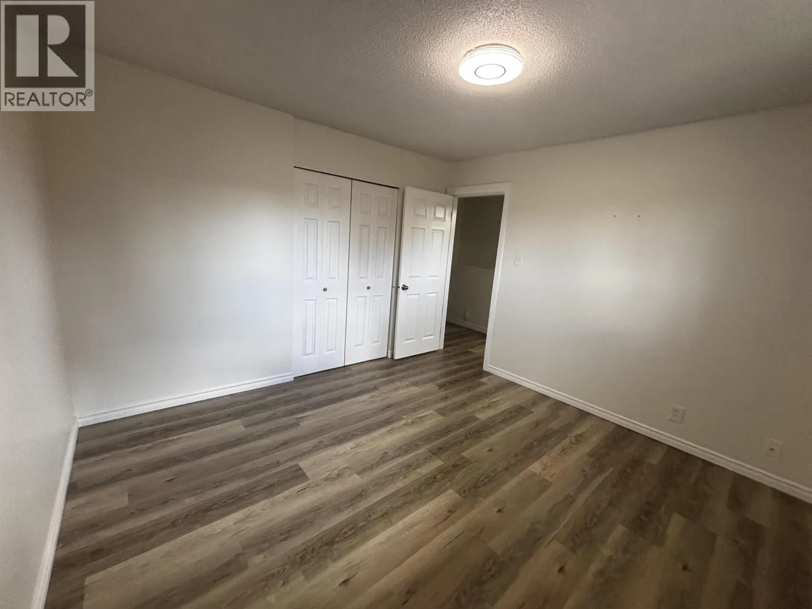 H122 1900 STRATHCONA AVENUE
